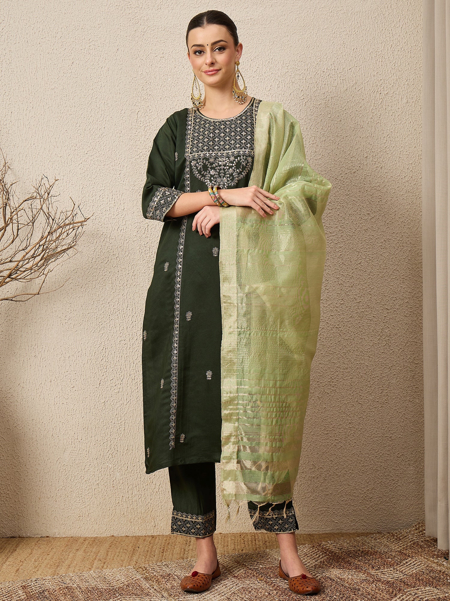Bhakti green Women Viscose Rayon suit Set