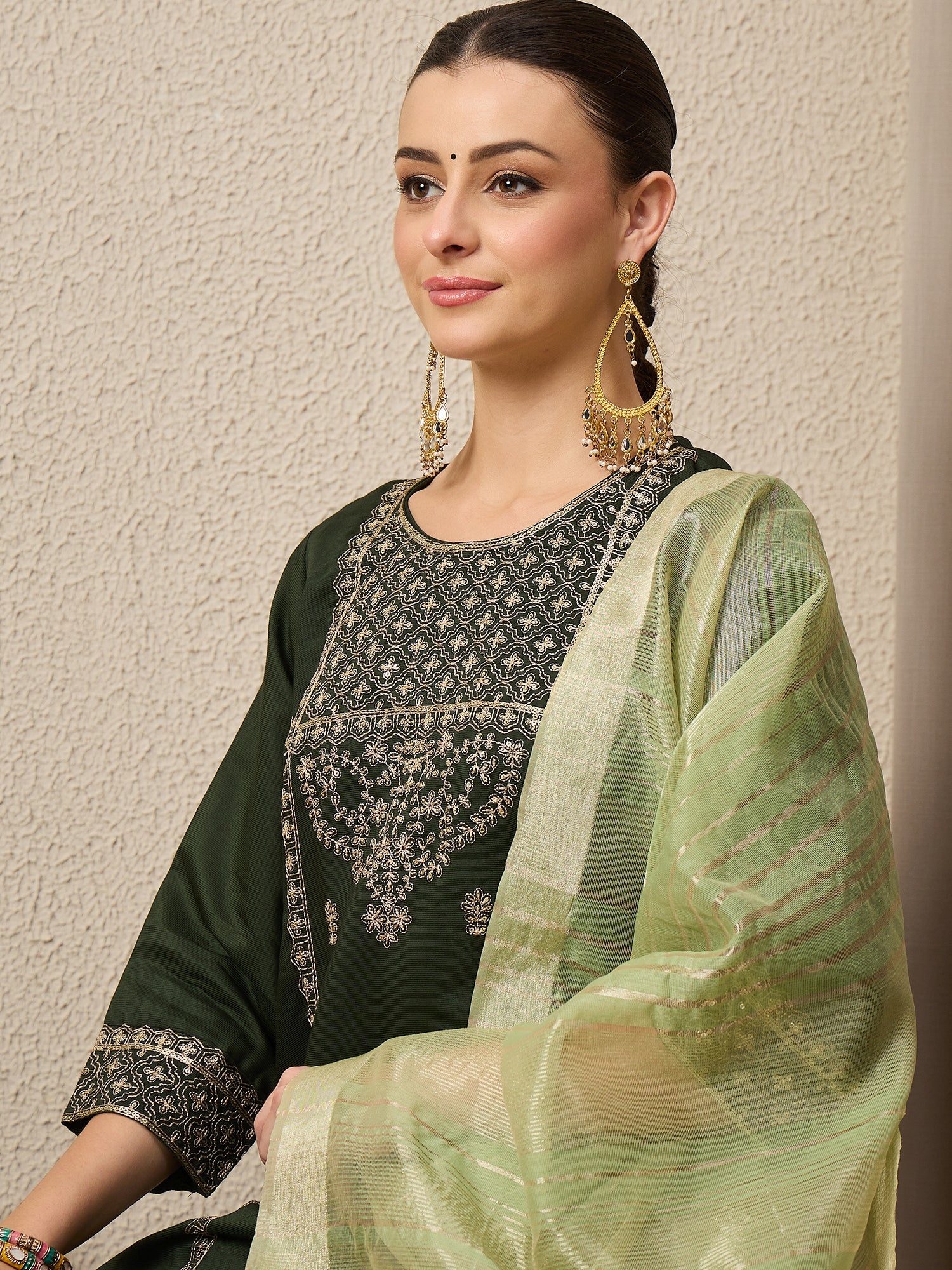 Bhakti green Women Viscose Rayon suit Set