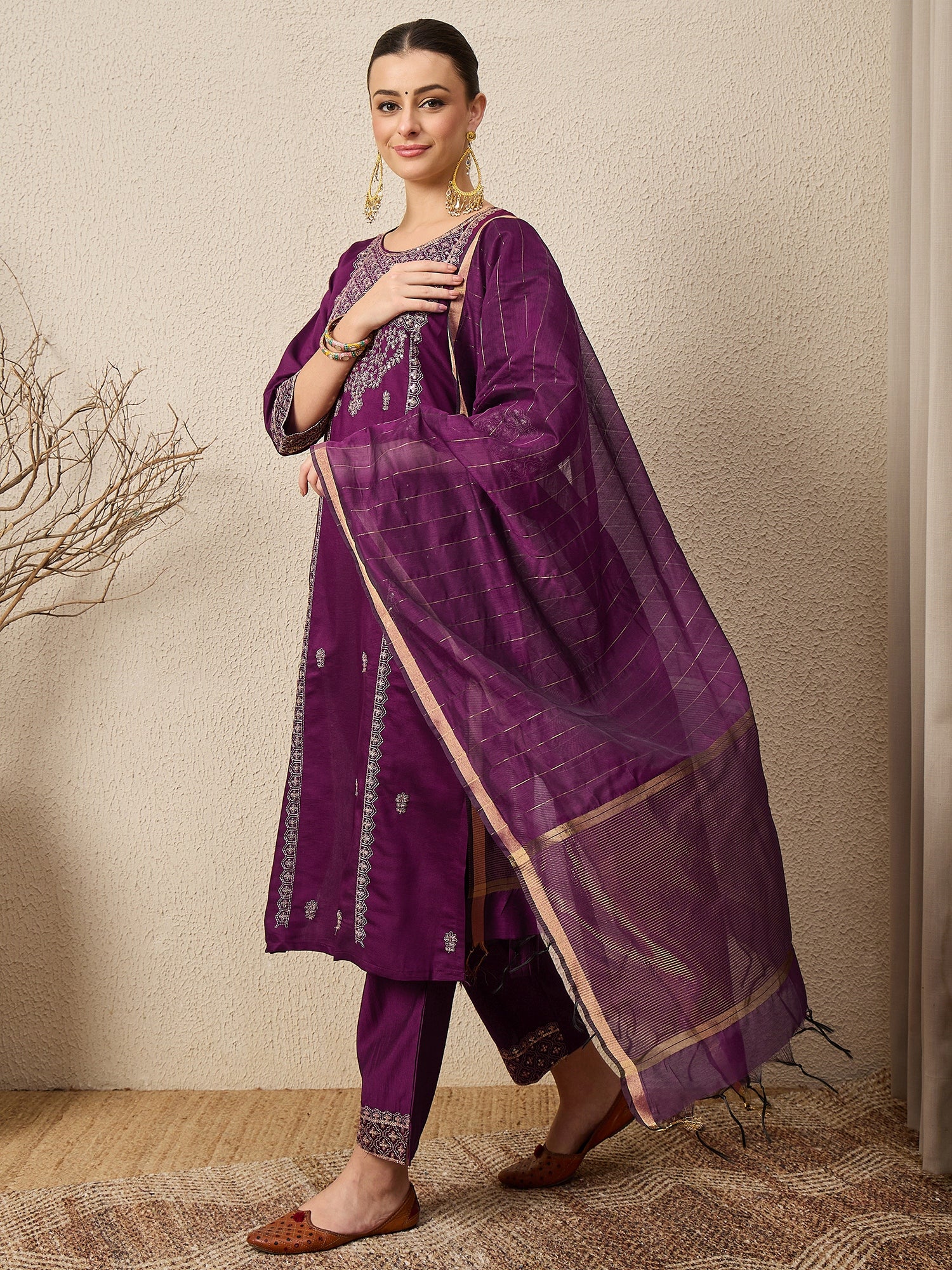 ChamakRaag Purple Women Viscose Rayon suit Set