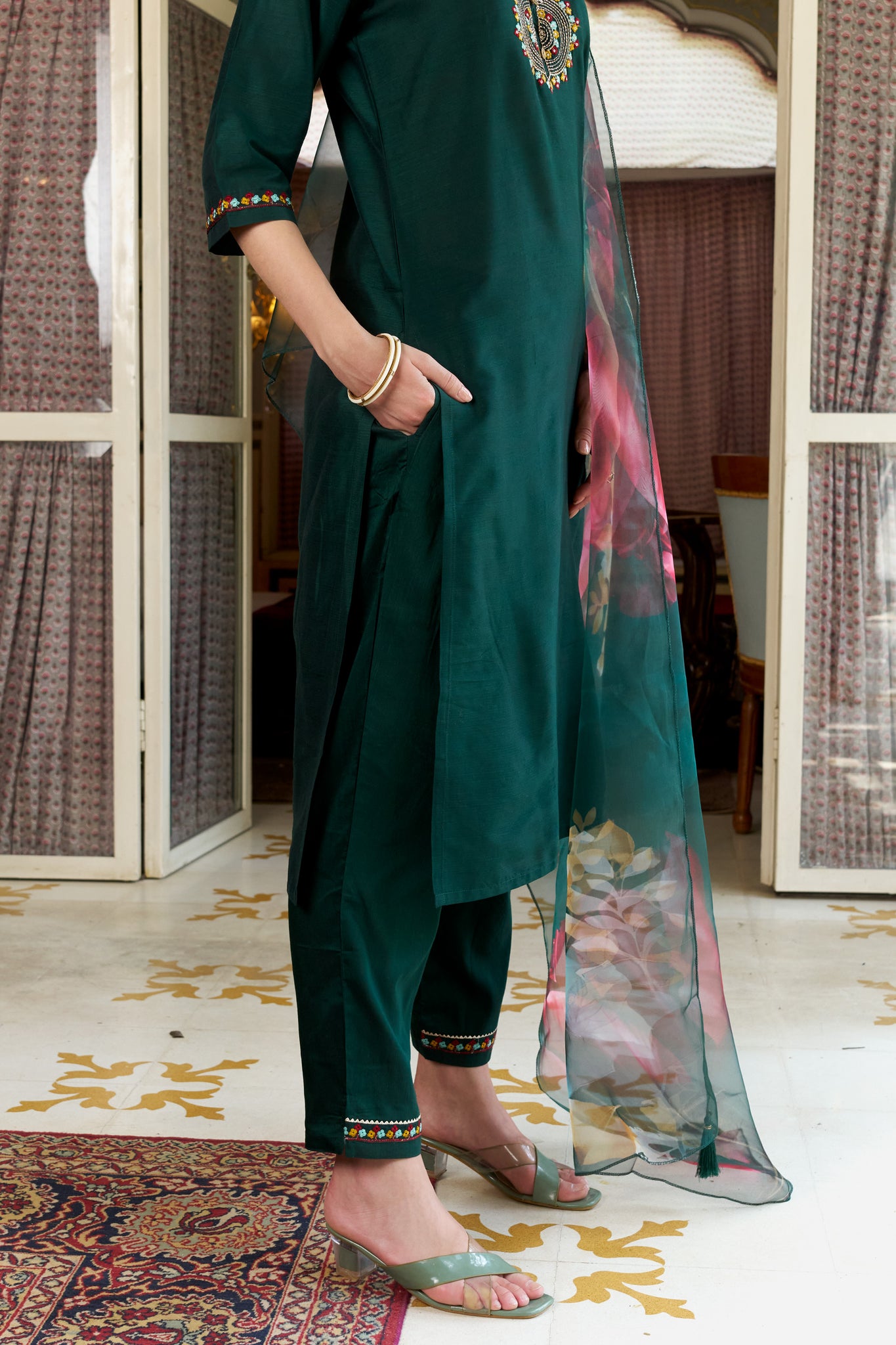 VredeVogel Women Kurta and Pant Sets Cotton Silk Fabric