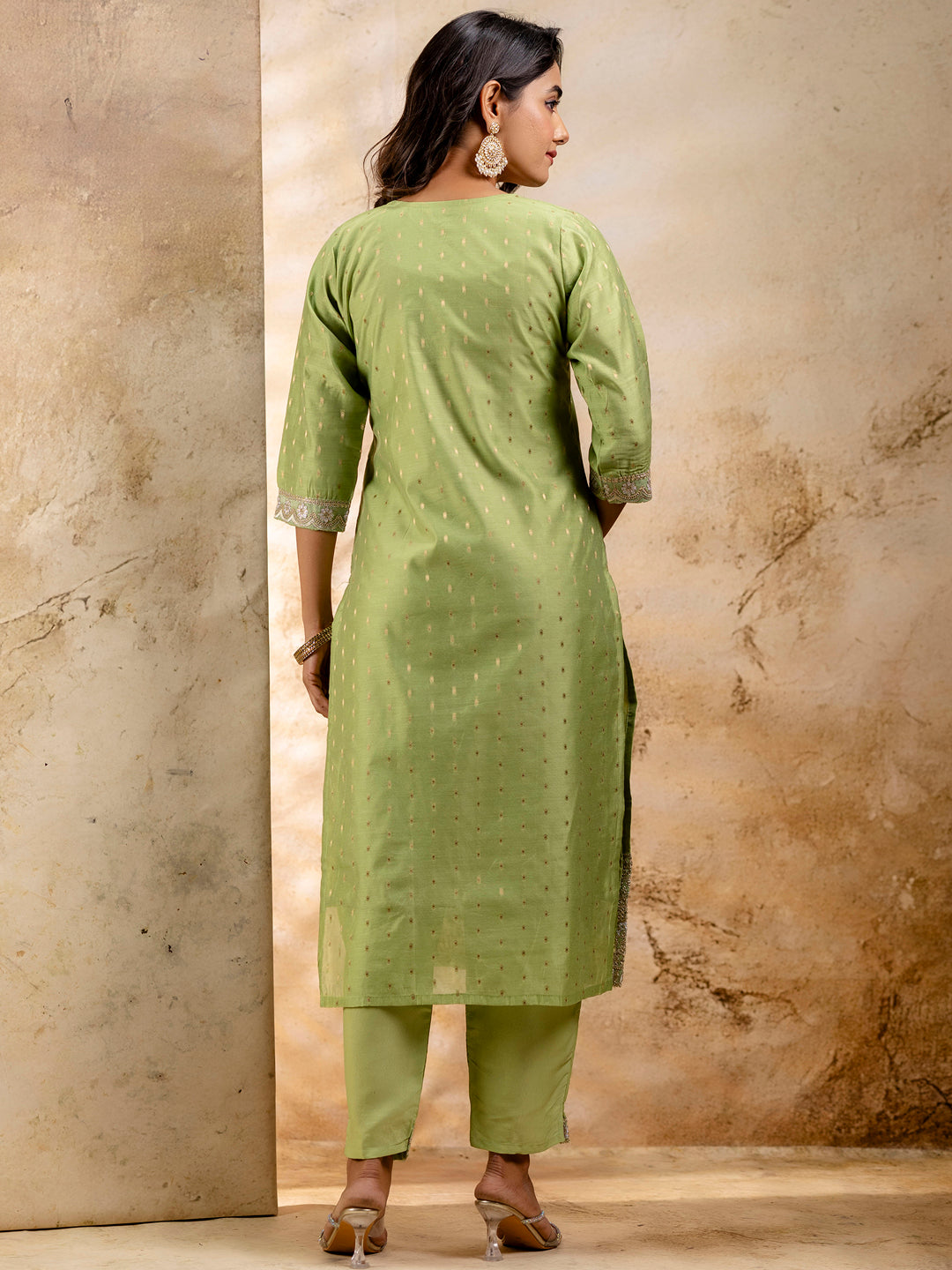 VredeVogel Chanderi Silk Blend Kurta Set
