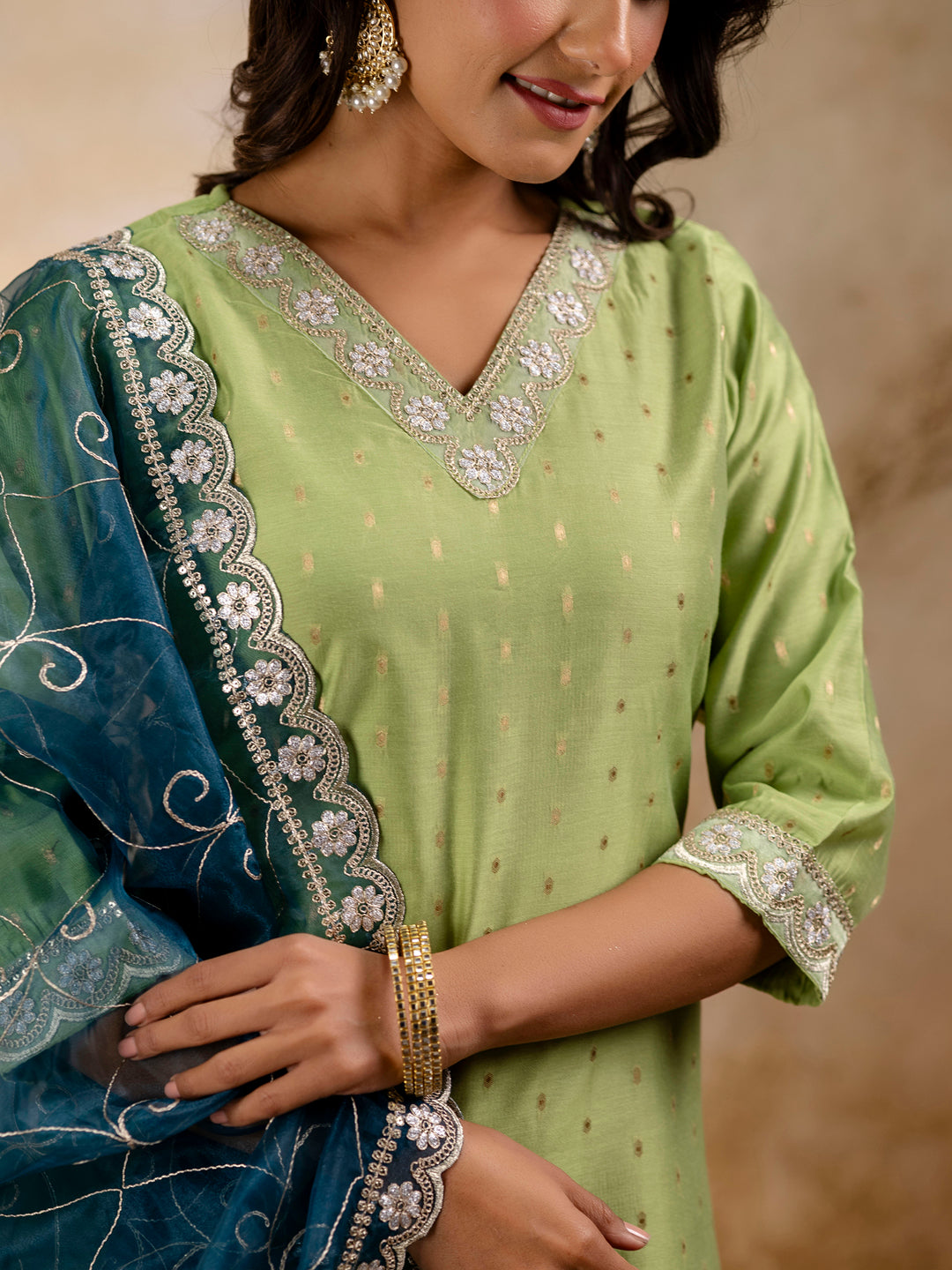VredeVogel Chanderi Silk Blend Kurta Set