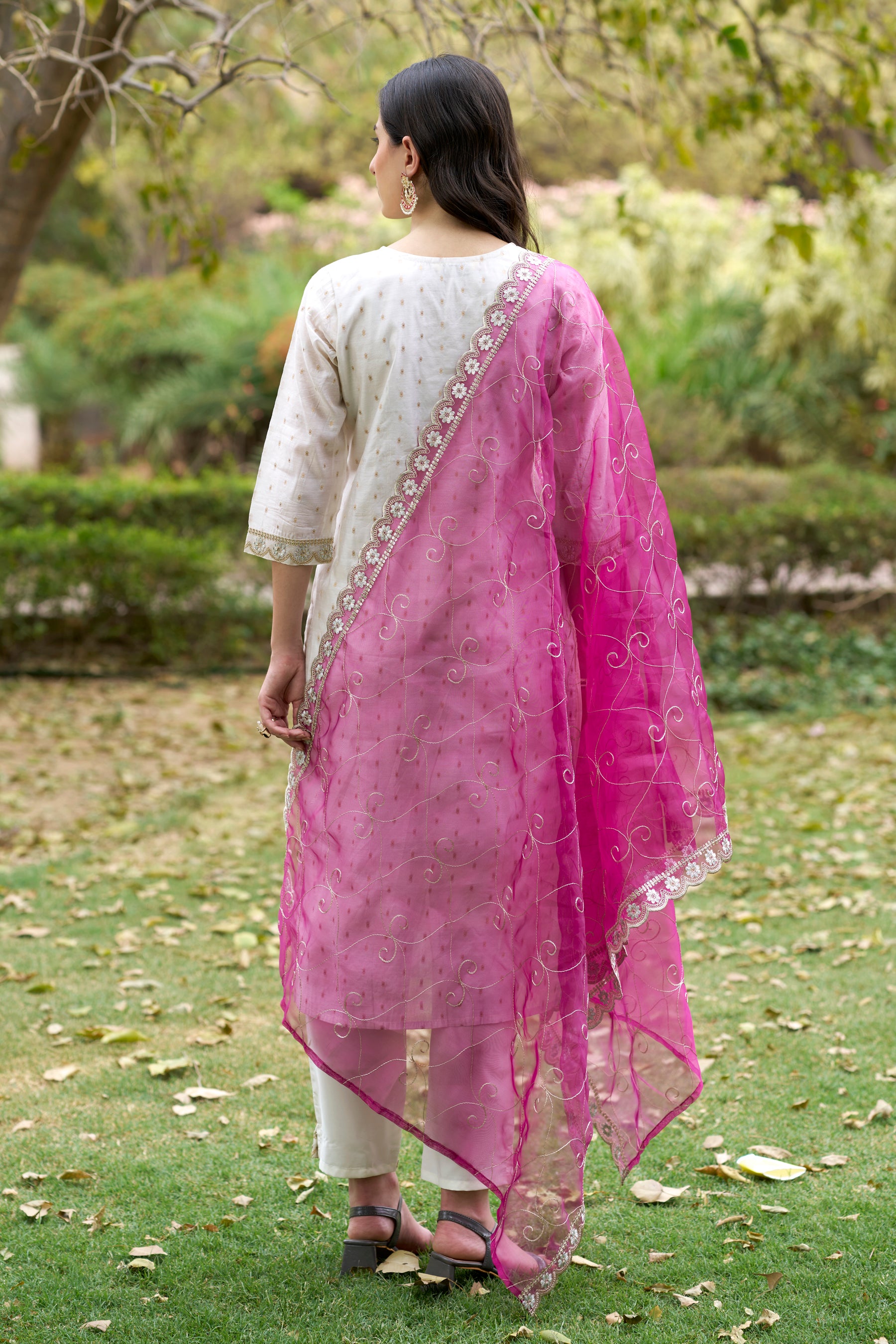 VredeVogel Chanderi Silk Blend Kurta Set