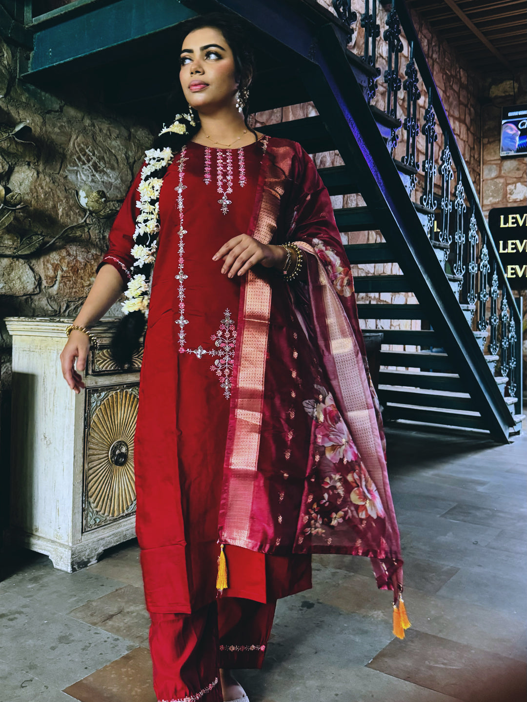VredeVogel Women Kurta and Pant Sets  Viscos Roman Silk Fabric