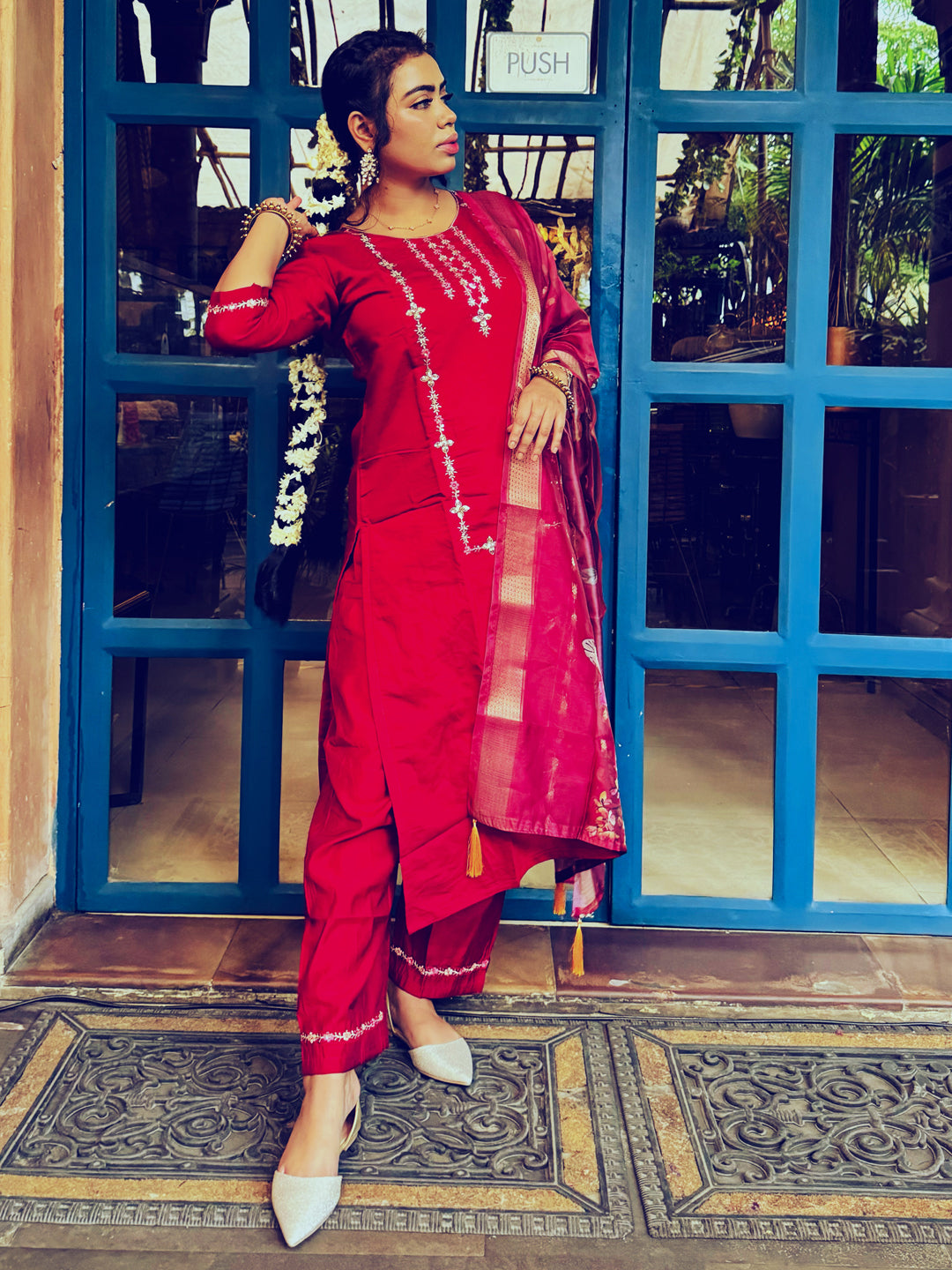 VredeVogel Women Kurta and Pant Sets  Viscos Roman Silk Fabric