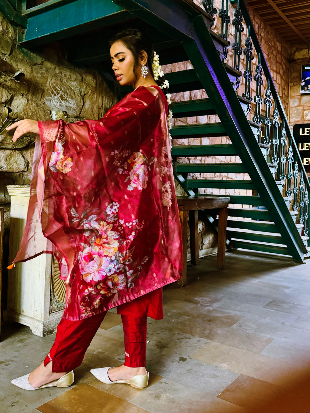 VredeVogel Women Kurta and Pant Sets  Viscos Roman Silk Fabric