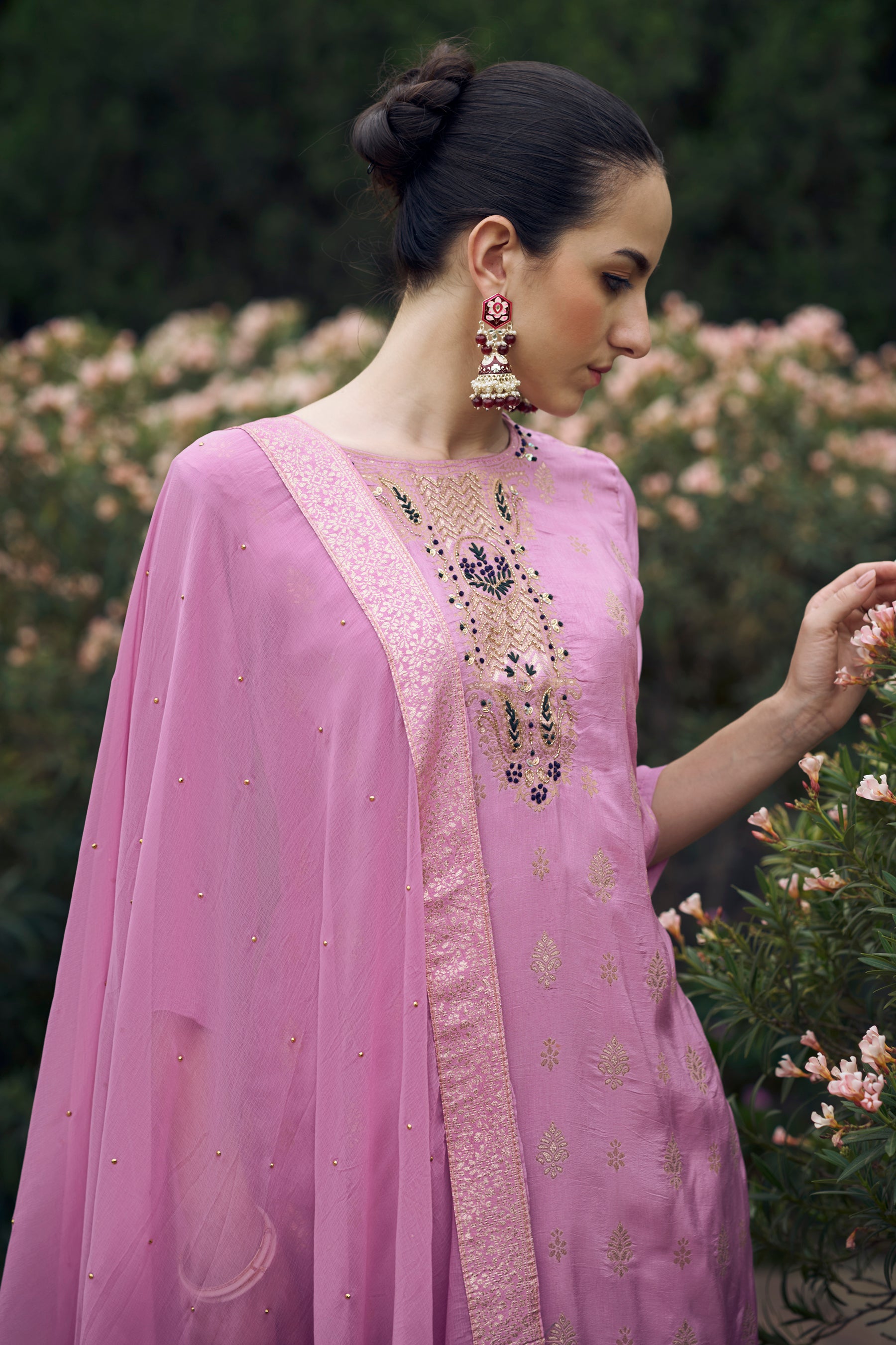 VredeVogel Women Kurta and Pant Sets Dupatta Viscose Rayon Silk Blend with Handwork