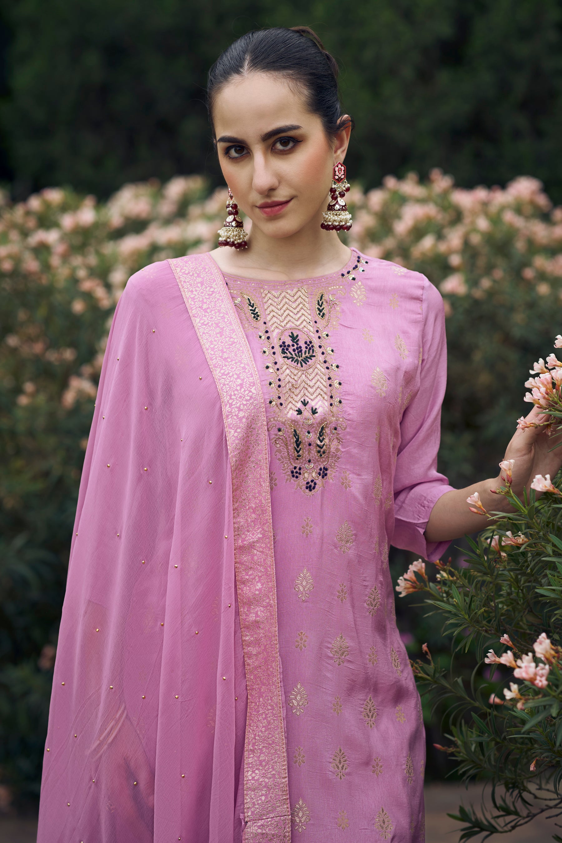 VredeVogel Women Kurta and Pant Sets Dupatta Viscose Rayon Silk Blend with Handwork