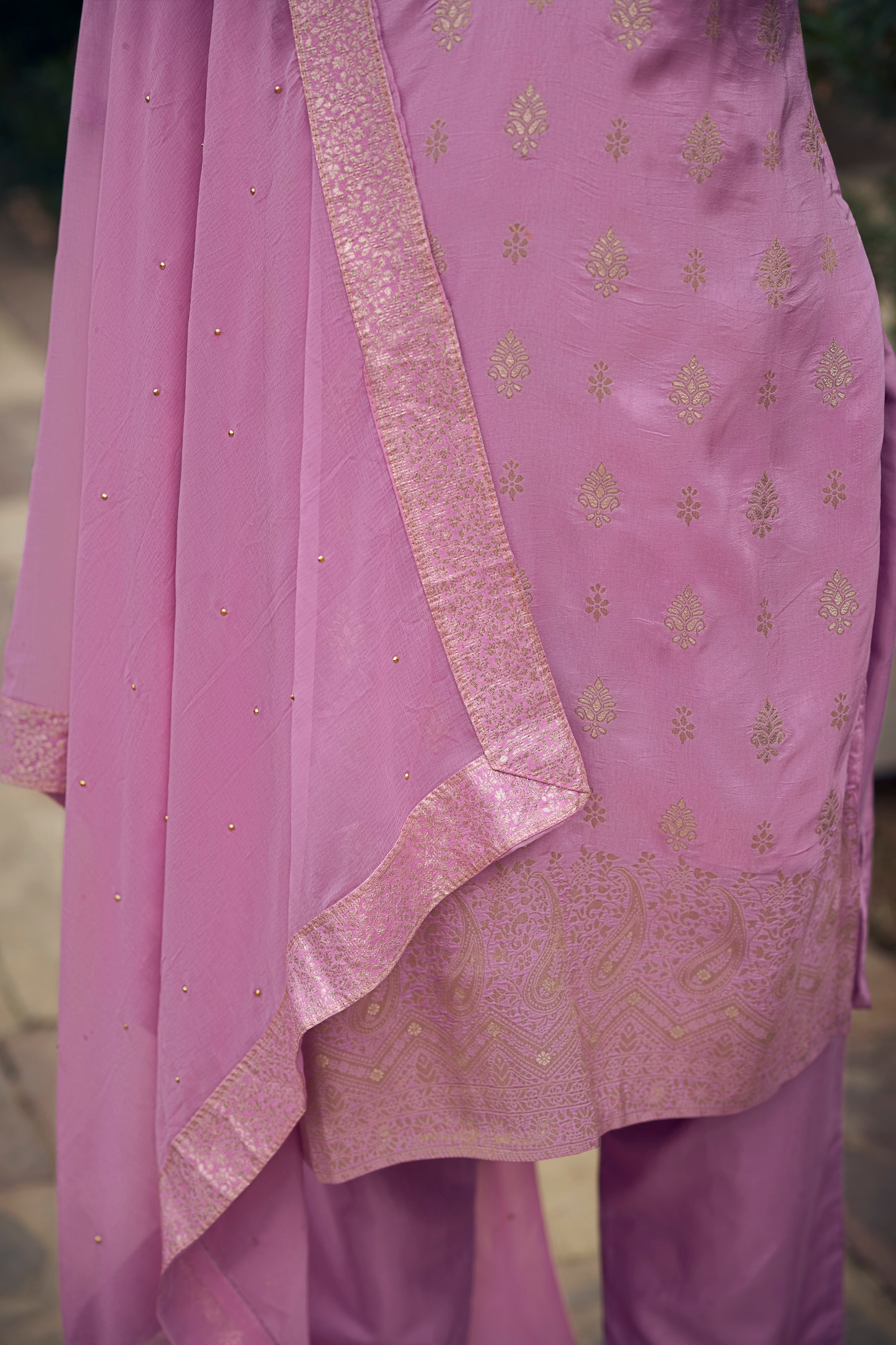 VredeVogel Women Kurta and Pant Sets Dupatta Viscose Rayon Silk Blend with Handwork