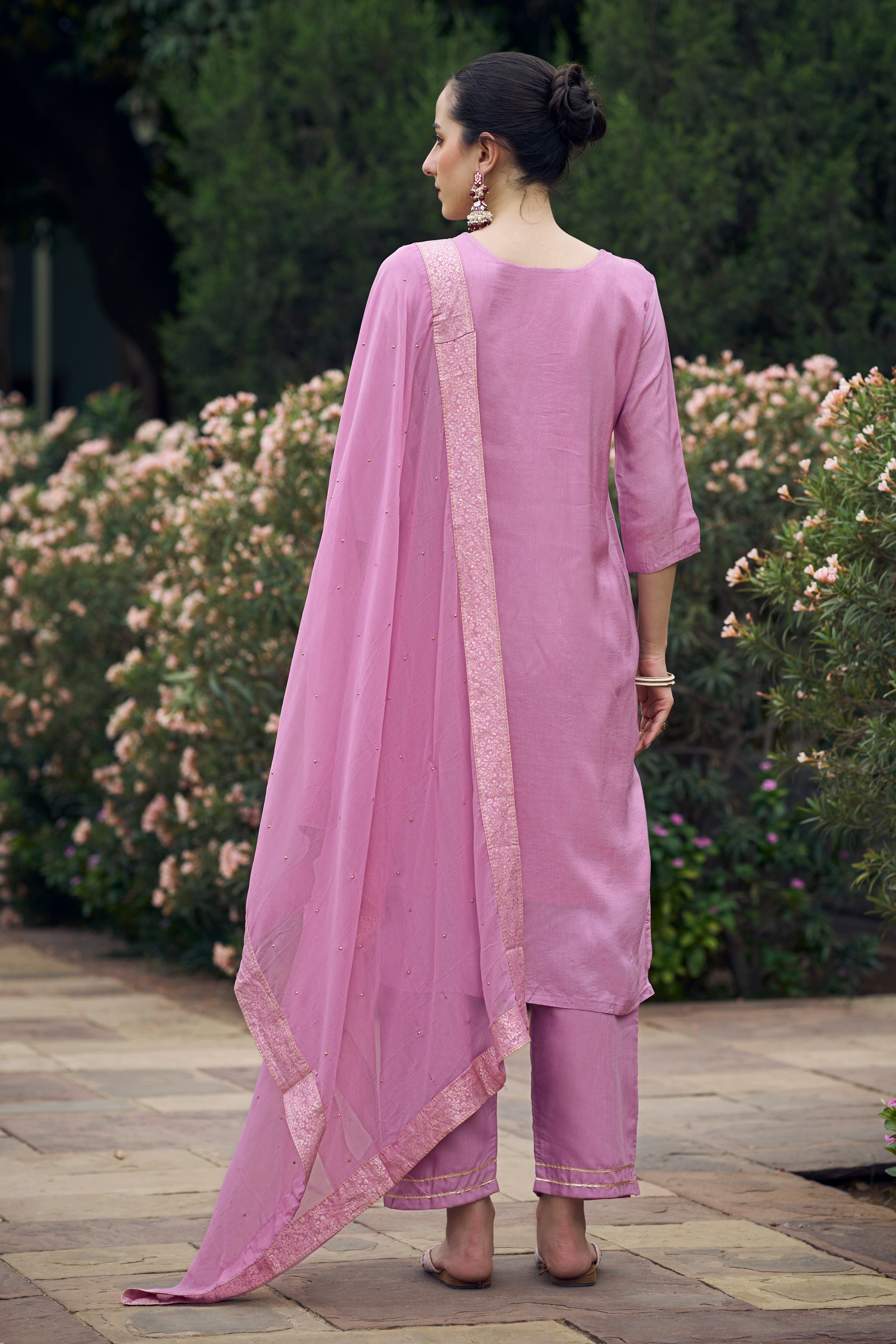 VredeVogel Women Kurta and Pant Sets Dupatta Viscose Rayon Silk Blend with Handwork