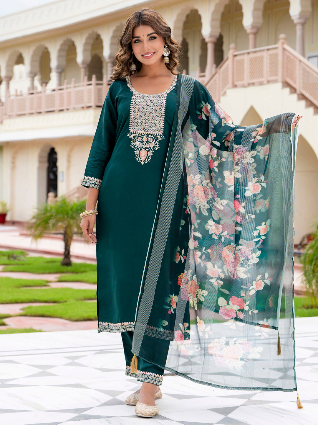 VredeVogel Women’s Viscose Roman Silk Embroidery Straight Kurta Pant with Dupatta Set
