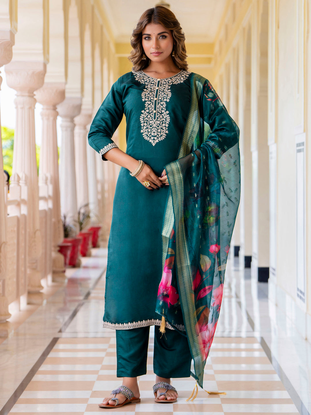 VredeVogel Women’s Viscose Roman Silk Embroidery Straight Kurta Pant with Dupatta Set