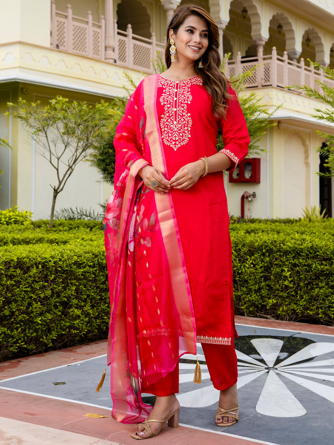 VredeVogel Women’s Viscose Roman Silk Embroidery Straight Kurta Pant with Dupatta Set