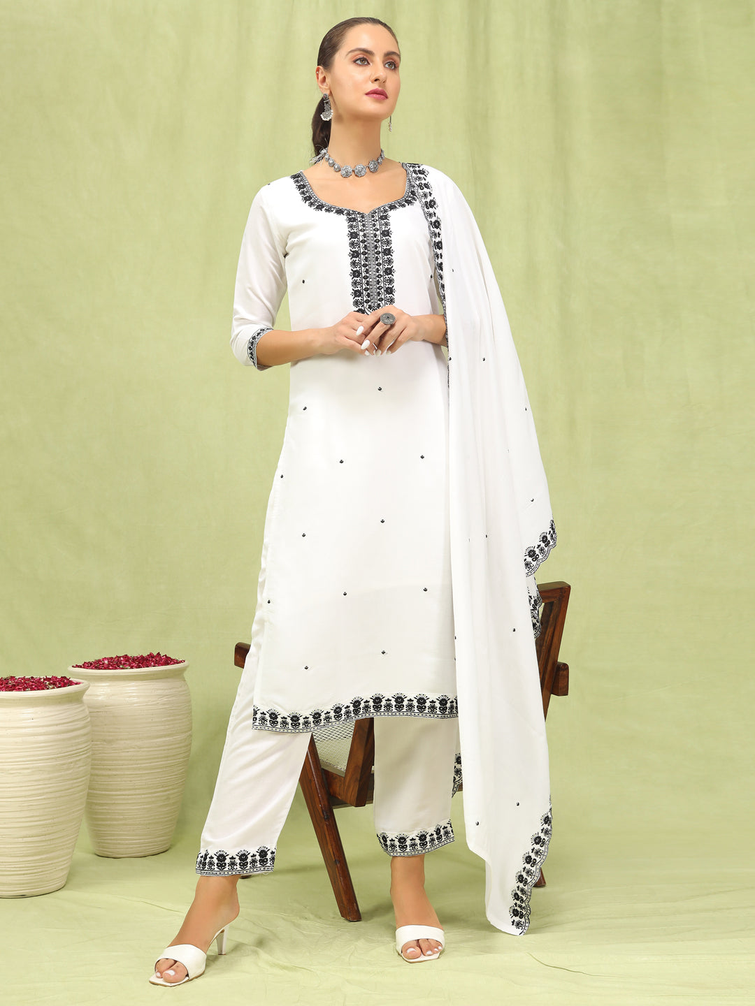 VredeVogel Women’s Viscose Roman Silk Embroidery Straight Kurta Pant with Dupatta Set