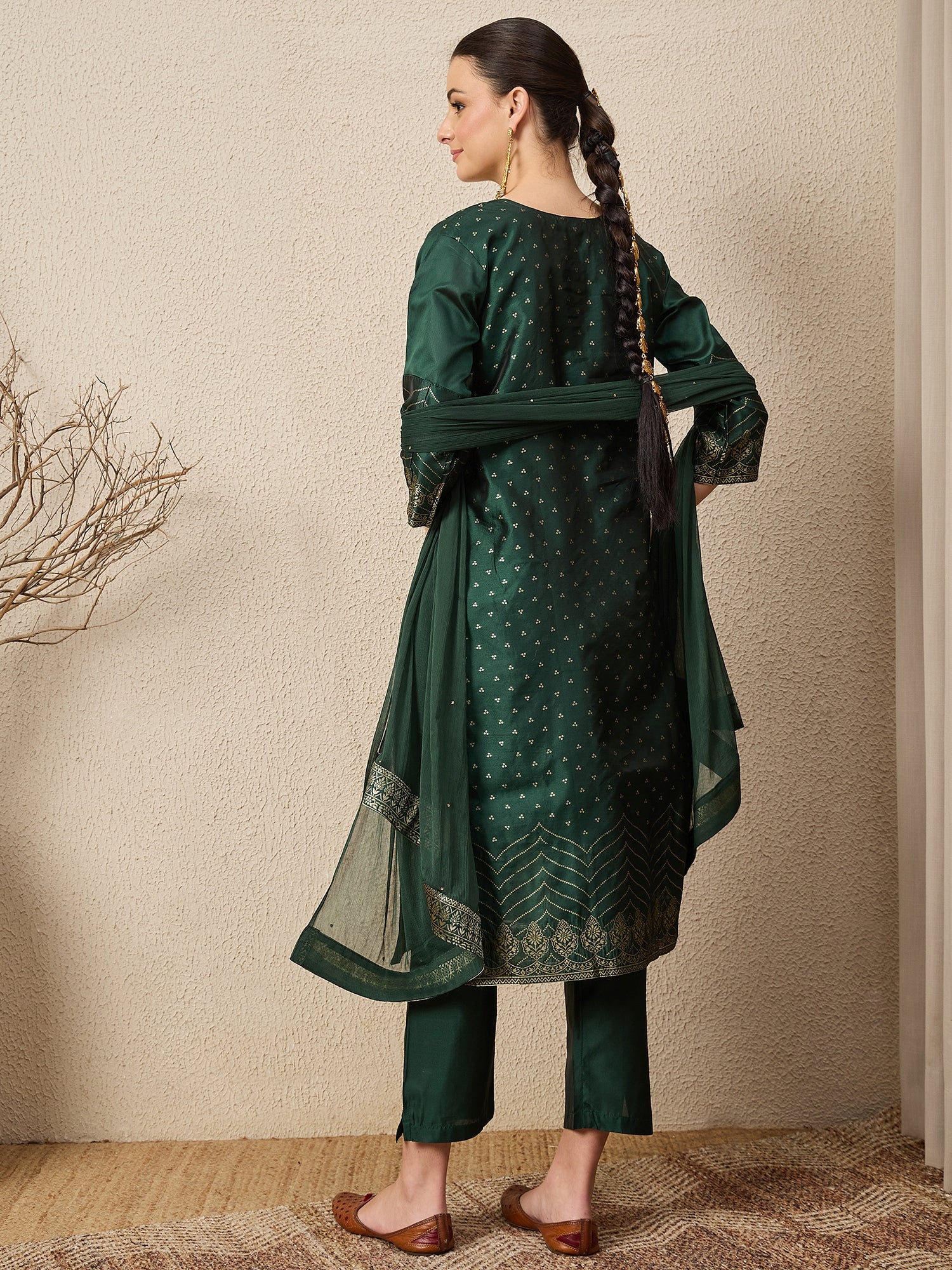 Festivibe Green Women Cotton Silk Blend Straight Suit Set with Handwork