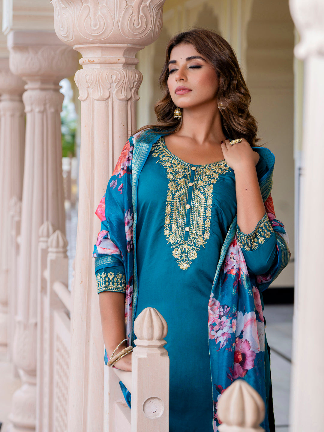 VredeVogel Women’s Viscose Roman Silk Embroidery Straight Kurta Pant with Dupatta Set