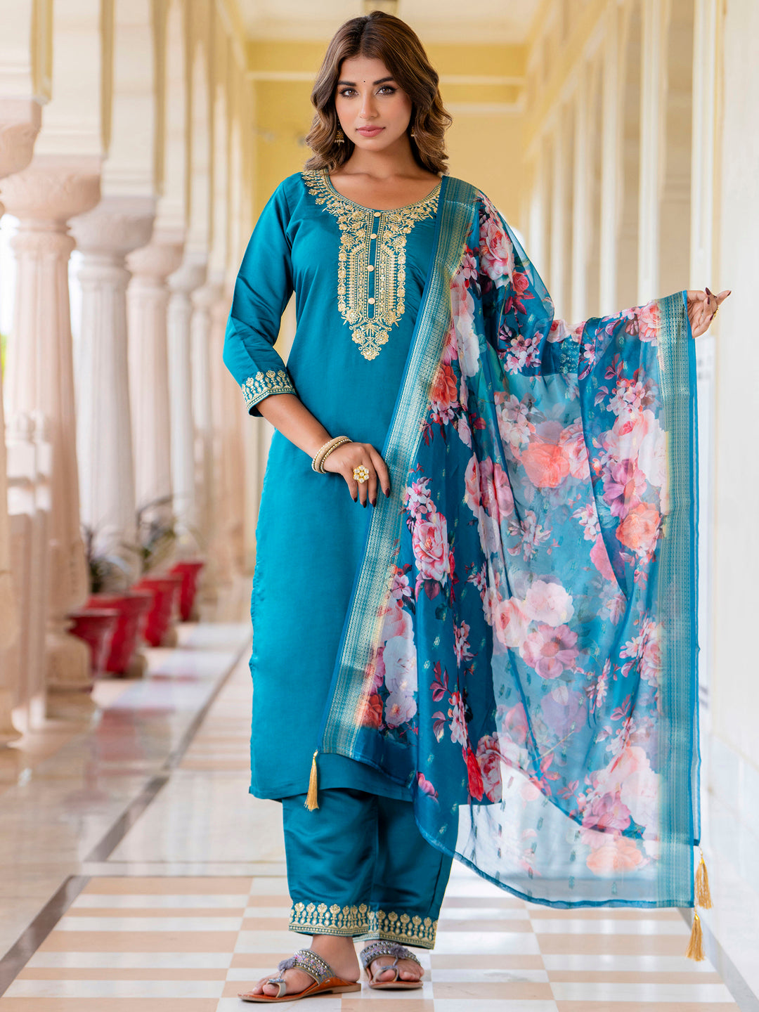VredeVogel Women’s Viscose Roman Silk Embroidery Straight Kurta Pant with Dupatta Set