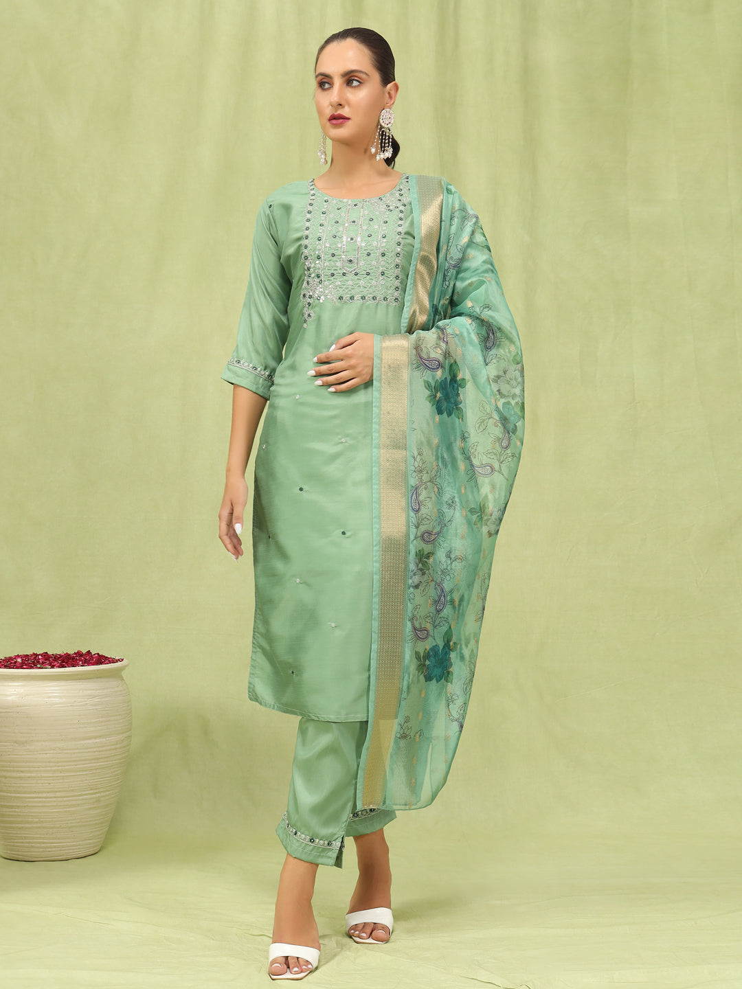 VredeVogel  Women Kurta and Trousers Pant Set Silk Blend