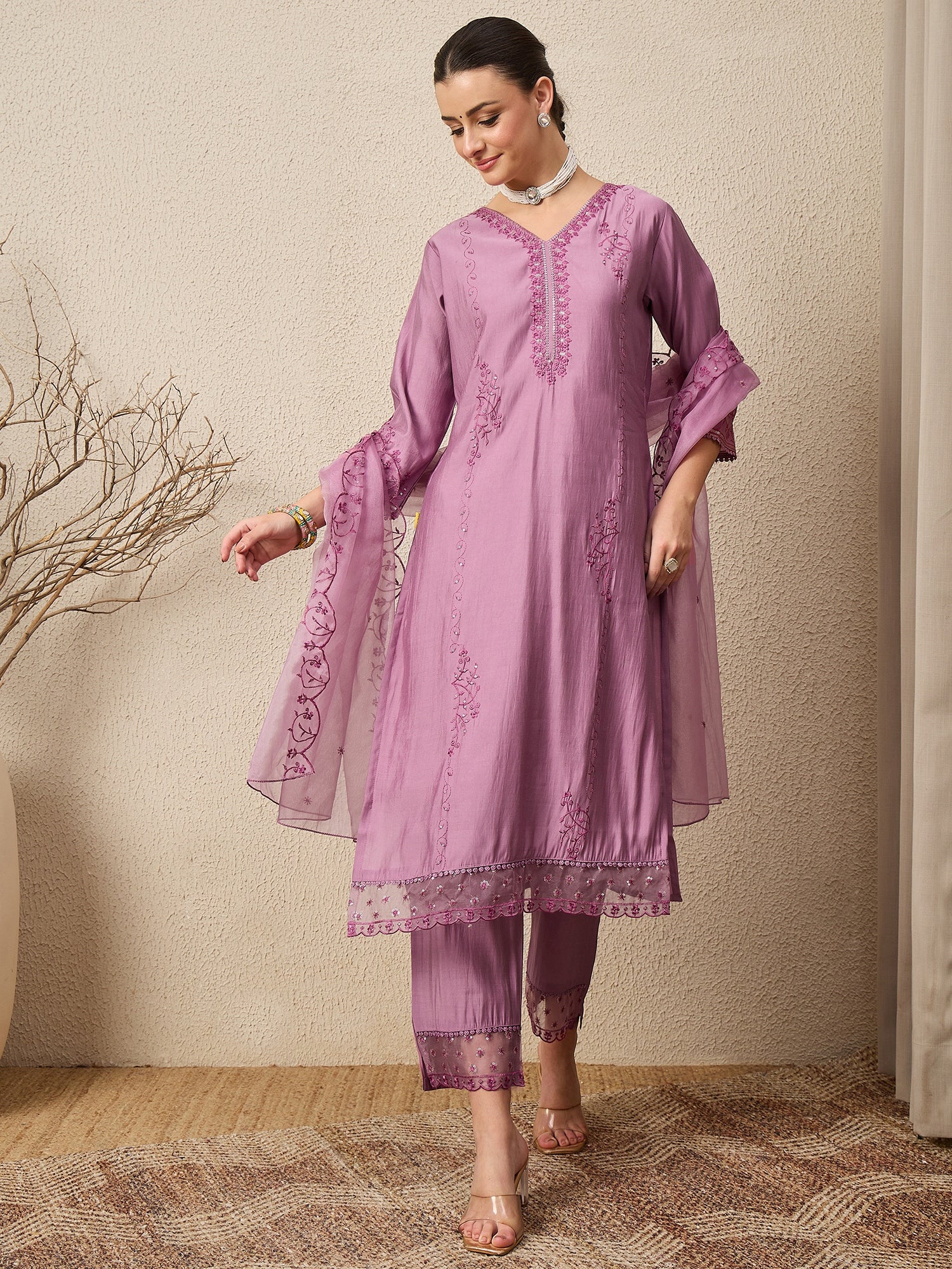 Nayika Lavender Women Silk Blend Kurta and Trousers Pant Set