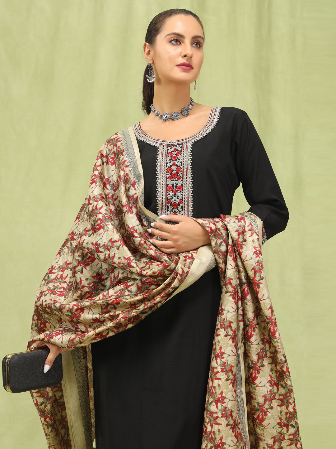 VredeVogel Women’s Viscose Roman Silk Embroidery Straight Kurta Pant with Dupatta Set