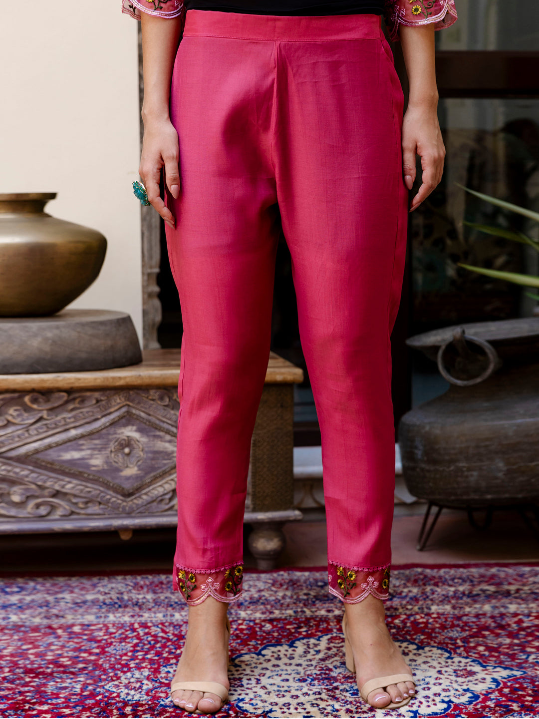 VredeVogel Women Kurta and Pant Sets Viscose Roman Silk Fabric
