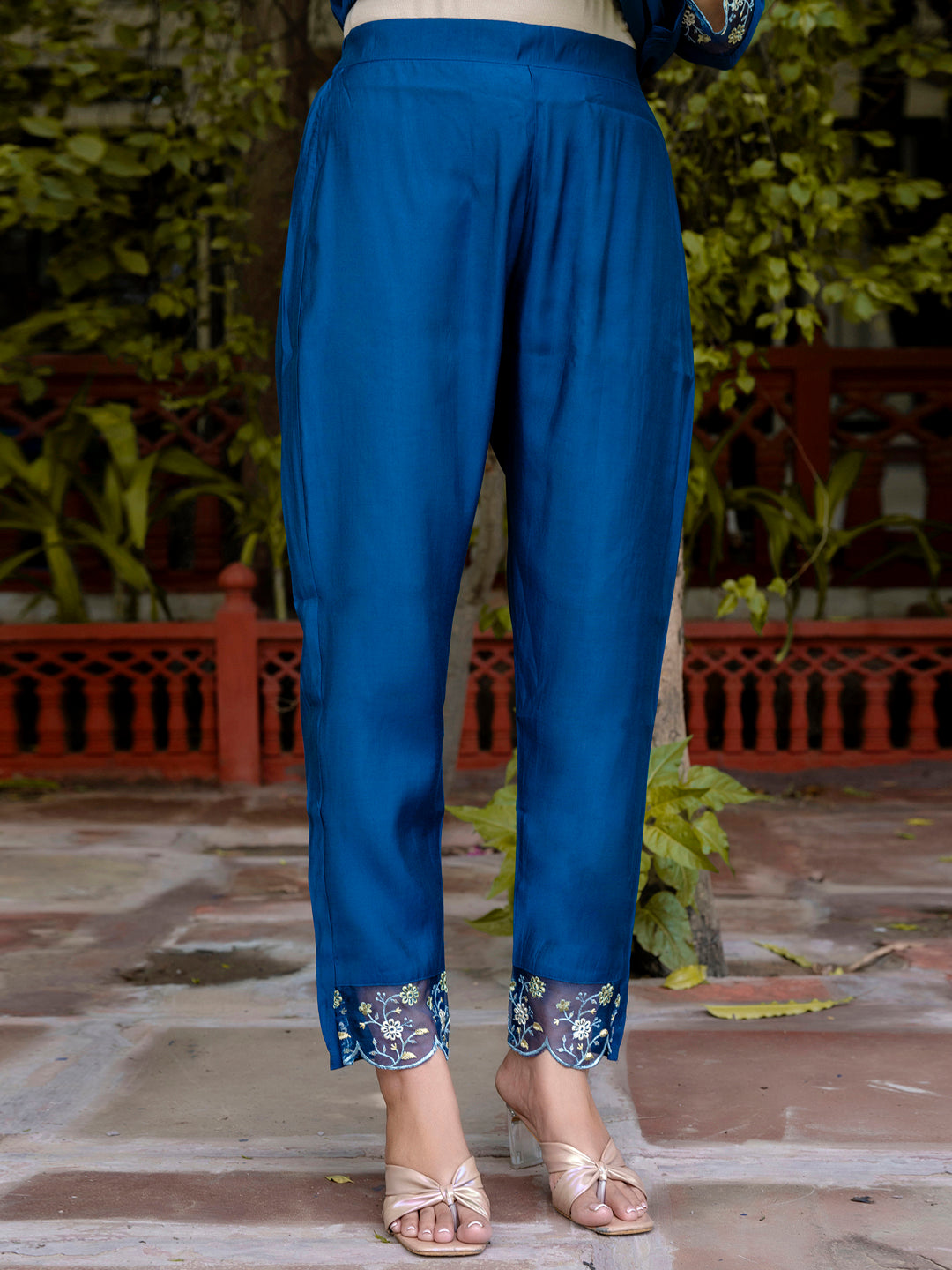 VredeVogel  Women Silk Blend Kurta Pant Dupatta Set
