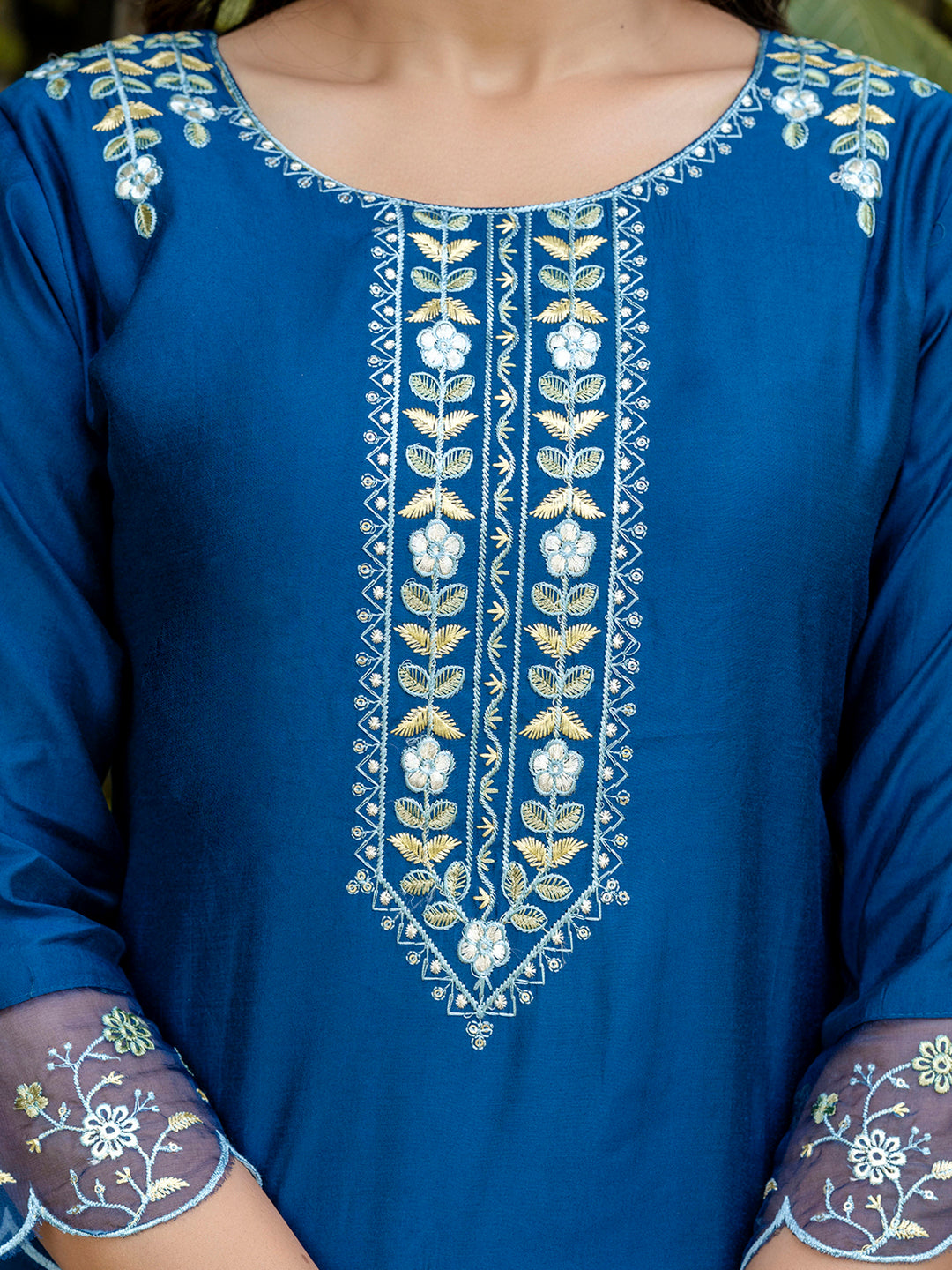VredeVogel  Women Silk Blend Kurta Pant Dupatta Set