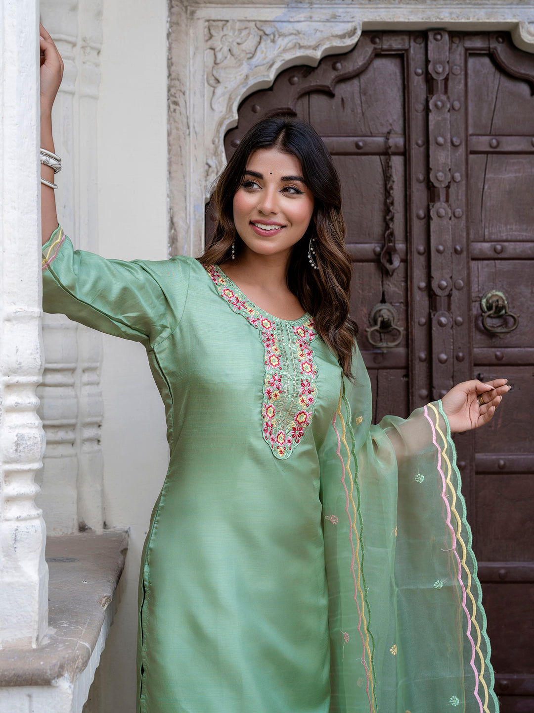 VredeVogel  Women Silk Blend Kurta Pant Dupatta Set