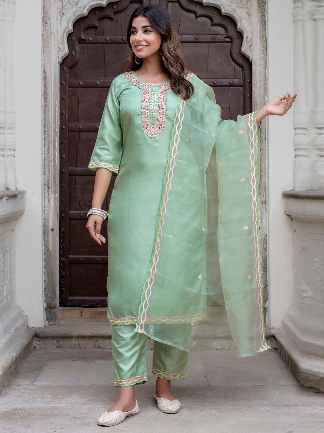 VredeVogel  Women Silk Blend Kurta Pant Dupatta Set