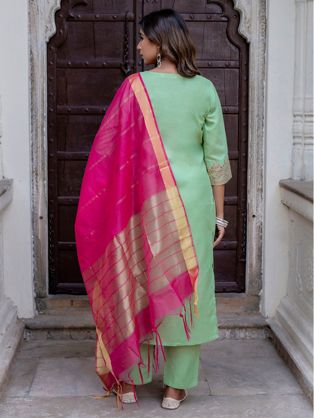 VredeVogel Kurta Set with Dupatta Foil Print Kurta Set for Women