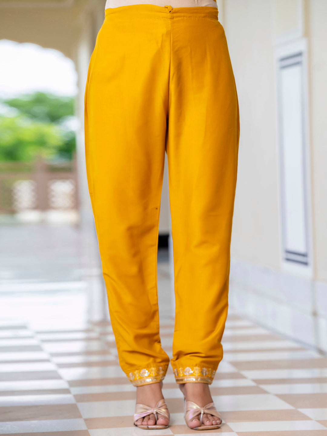 VredeVogel Viscose Rayon Kurta and Pant