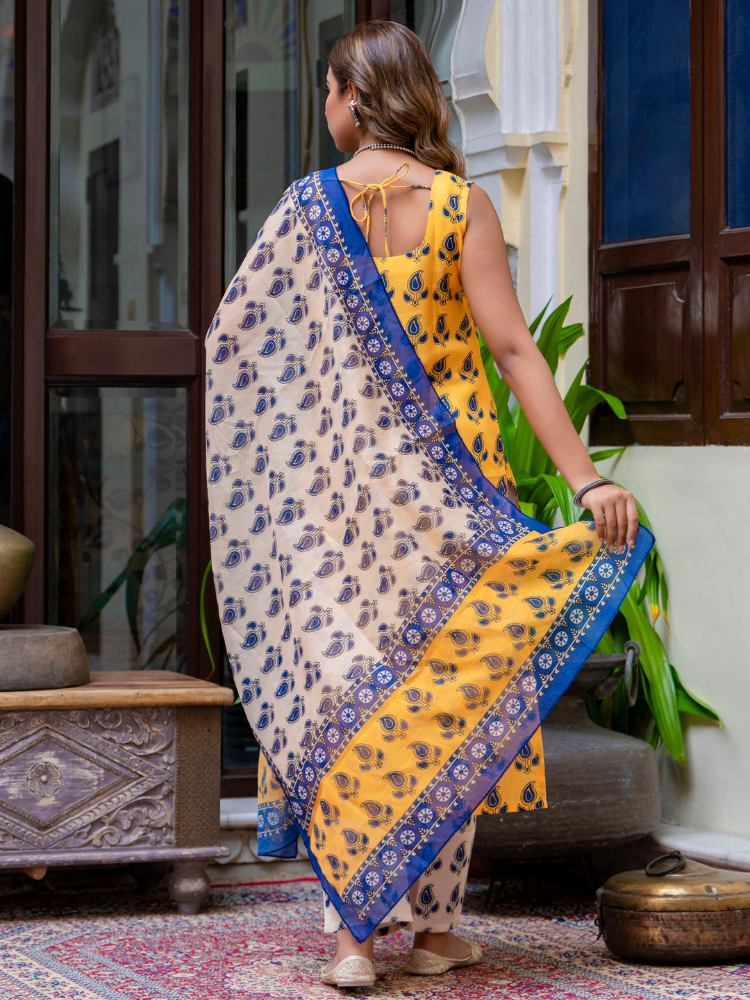 VredeVogel  Women Cotton Blend Kurta Pant Dupatta Set