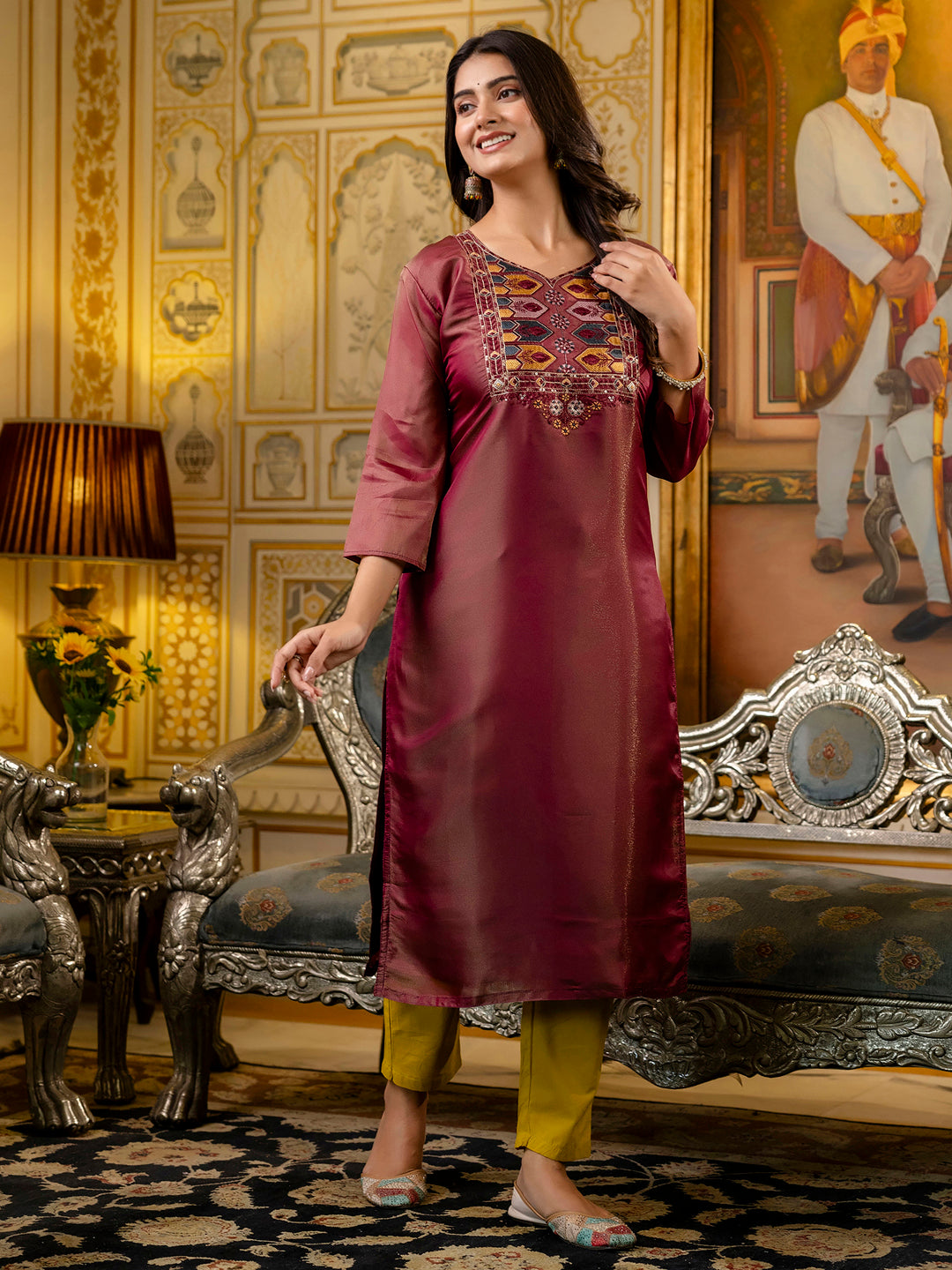 VredeVogel Women Embroidered shimmer Silk Blend Straight Kurta