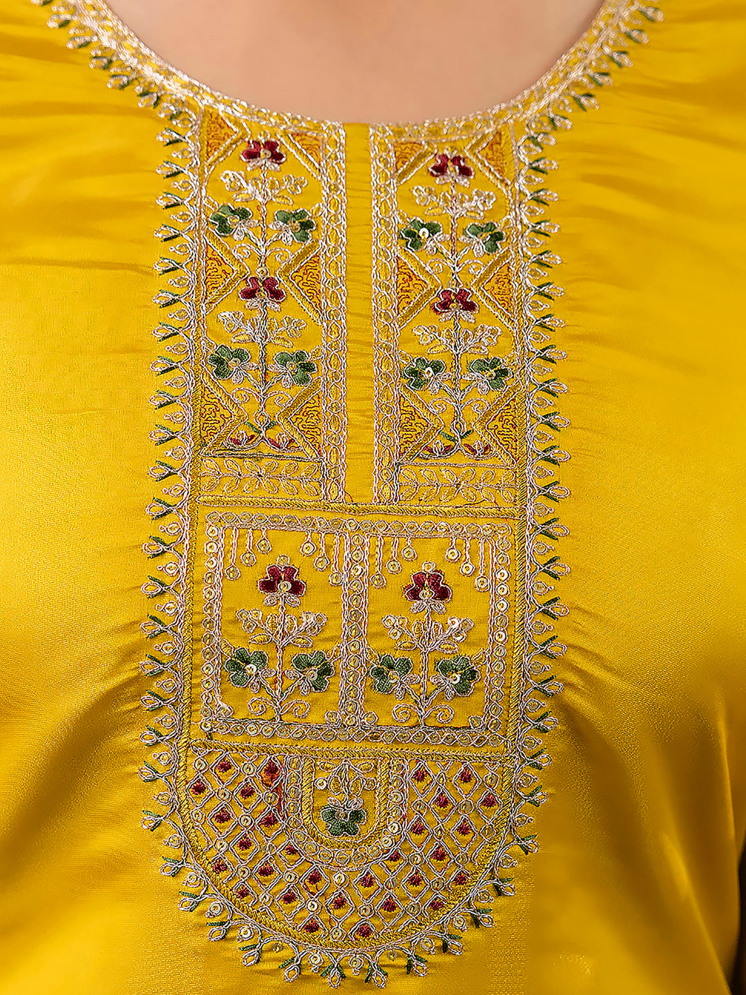 VredeVogel Women Embroidered shimmer Silk Blend Straight Kurta