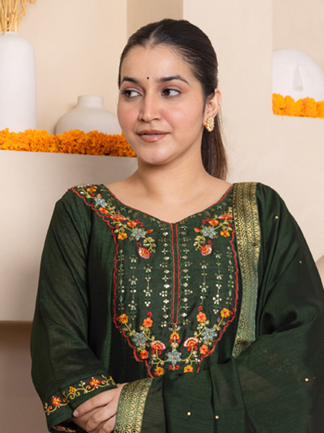 Palavi Green Women Silk Blend Kurta Pant Dupatta Set