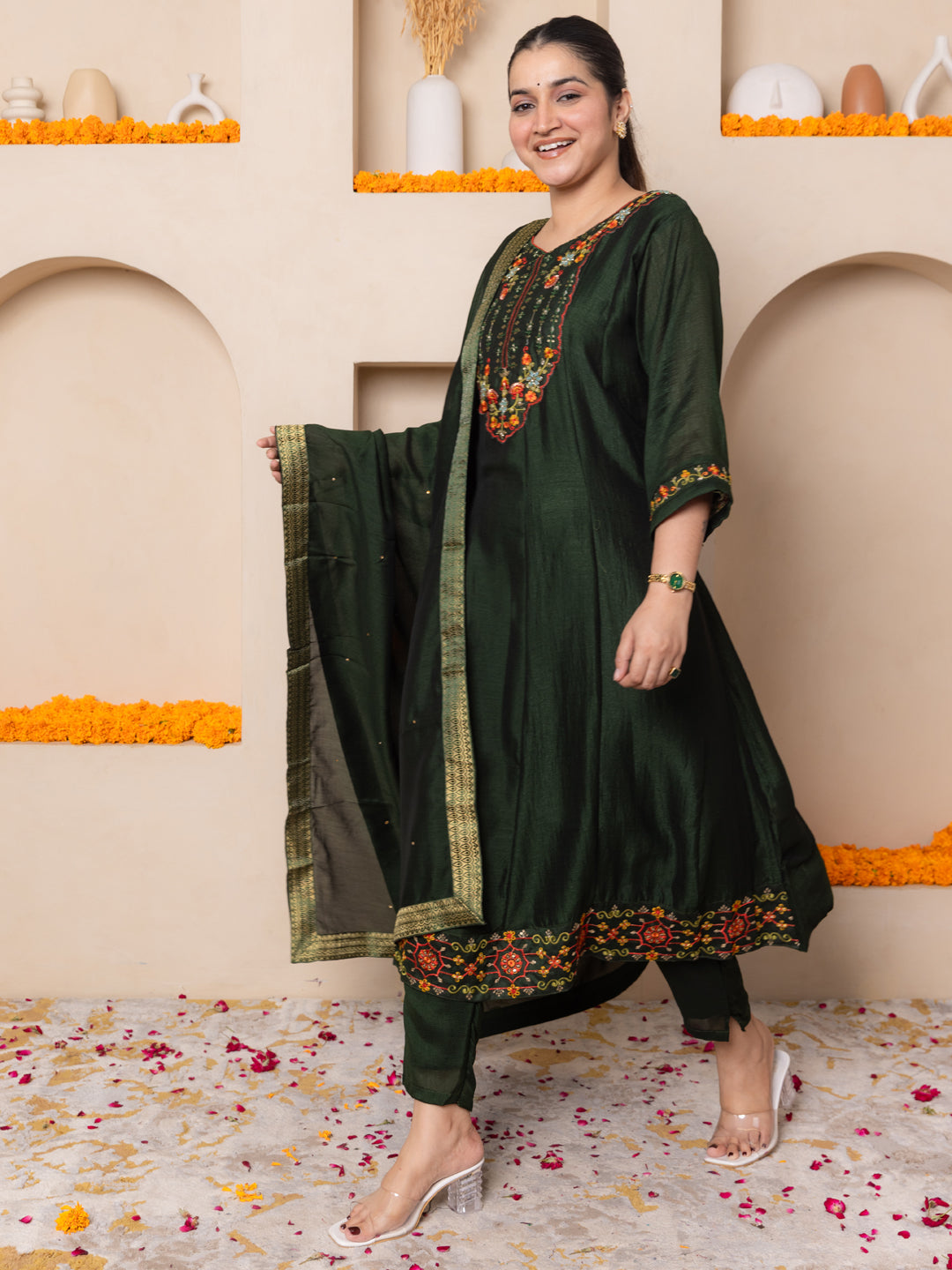 Palavi Green Women Silk Blend Anarkali Kurta Pant Dupatta Set