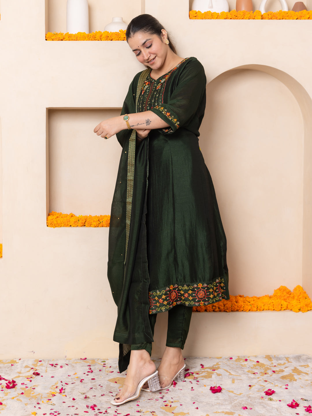 Palavi Green Women Silk Blend Kurta Pant Dupatta Set