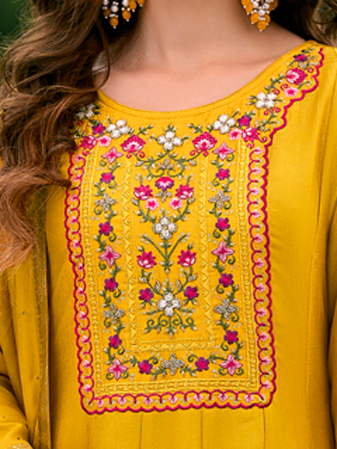 VredeVogel  Women Silk Blend Kurta Pant Dupatta Set