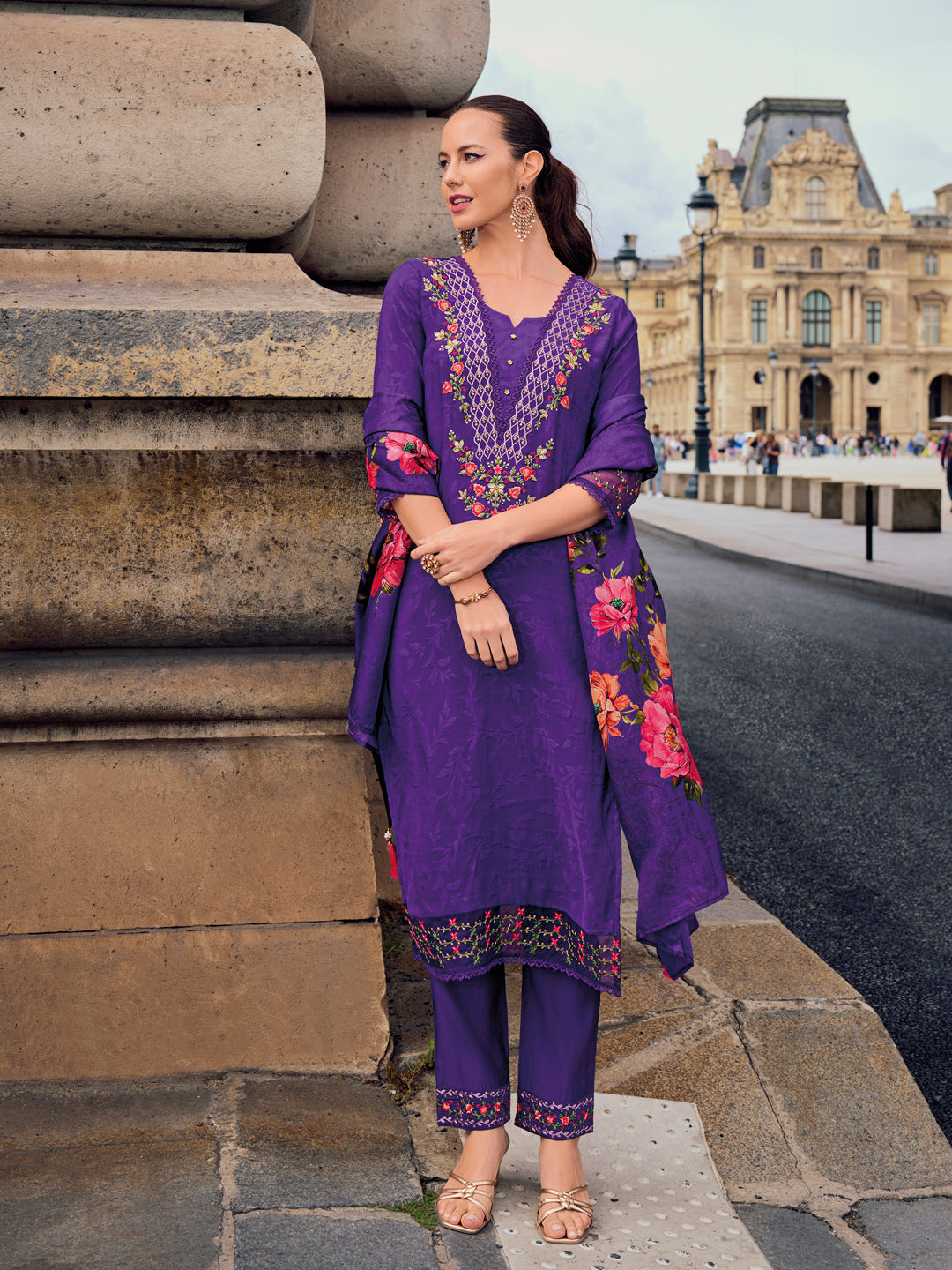 VredeVogel Women Silk Blend Kurta Pant Dupatta Set