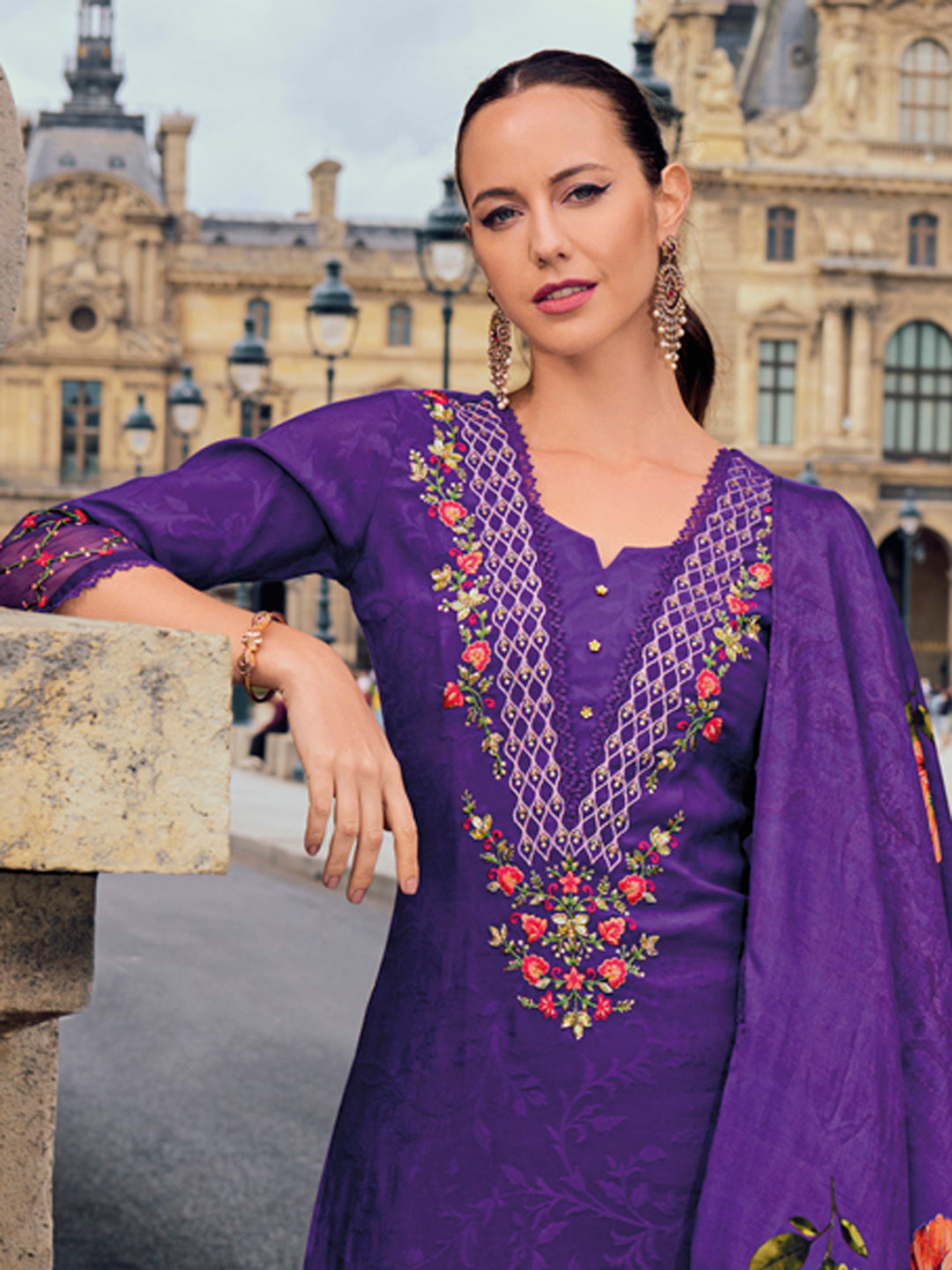 VredeVogel Women Silk Blend Kurta Pant Dupatta Set