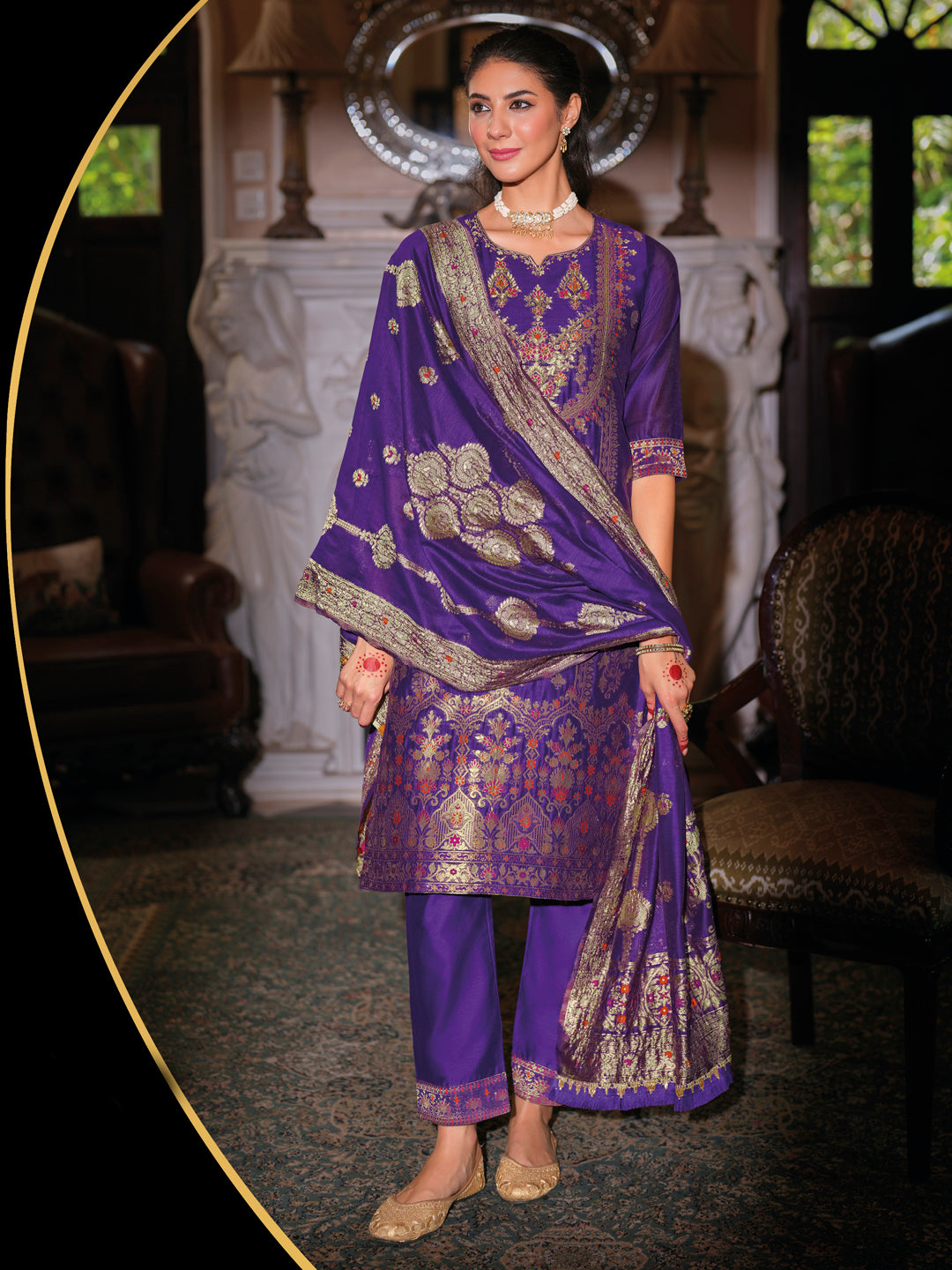 VredeVogel Women Silk Blend Kurta Pant Dupatta Set