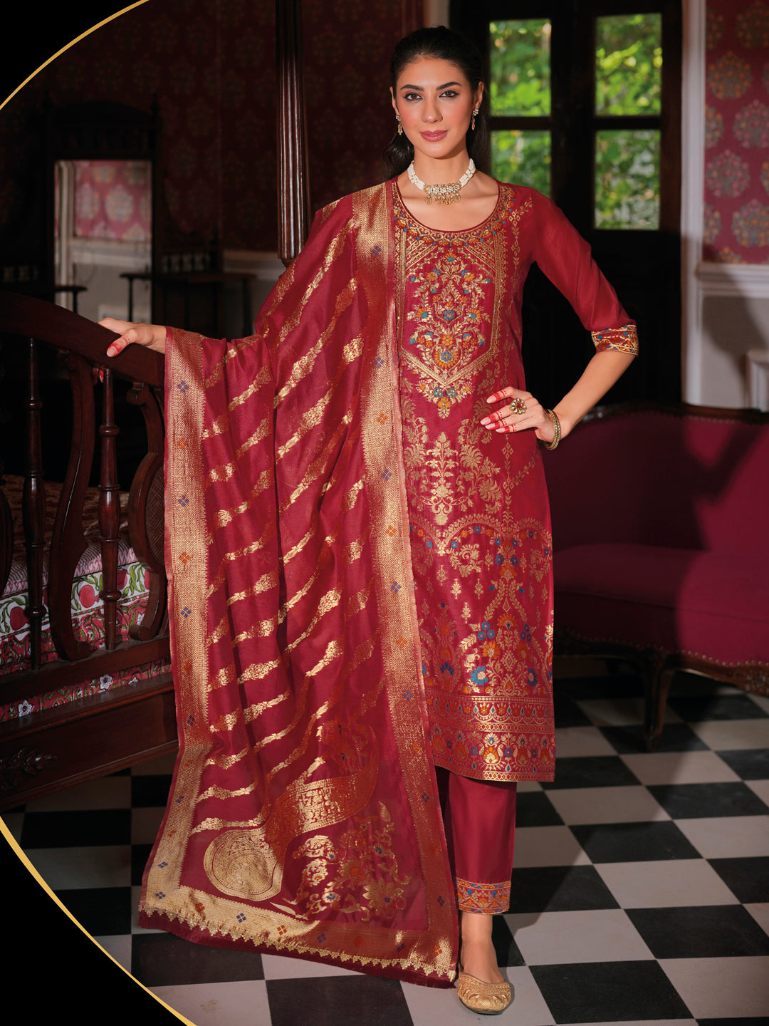 VredeVogel Women Silk Blend Kurta Pant Dupatta Set