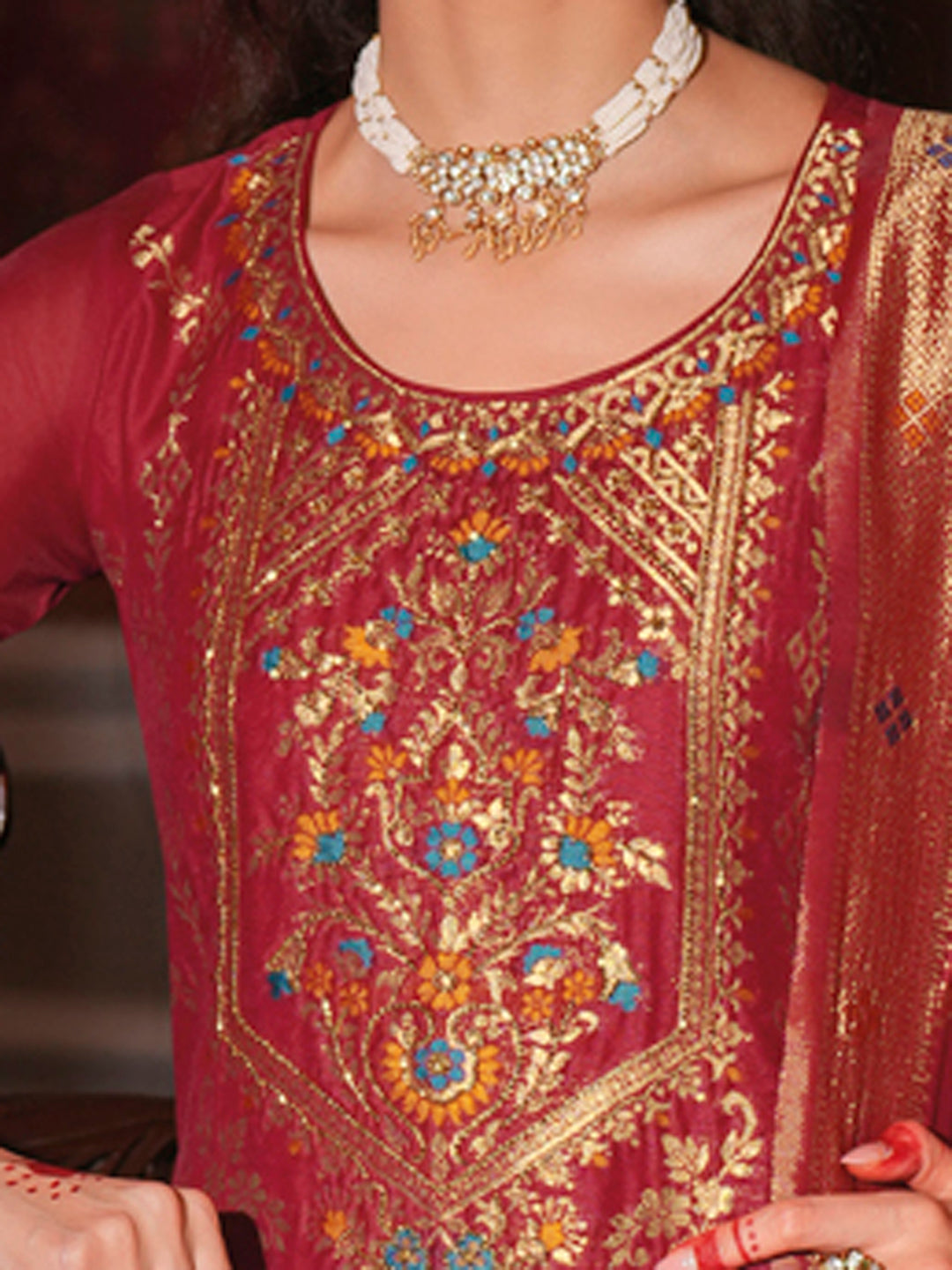 VredeVogel Women Silk Blend Kurta Pant Dupatta Set