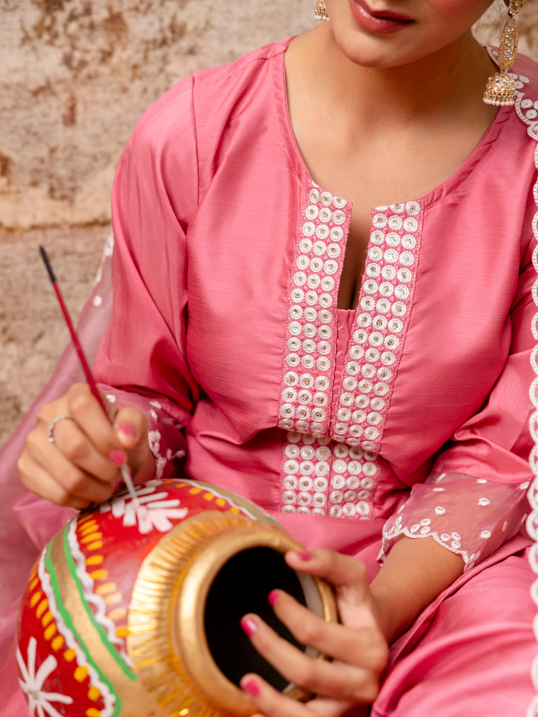 VredeVogel Women Kurta and Pant Sets Silk Blend  Fabric