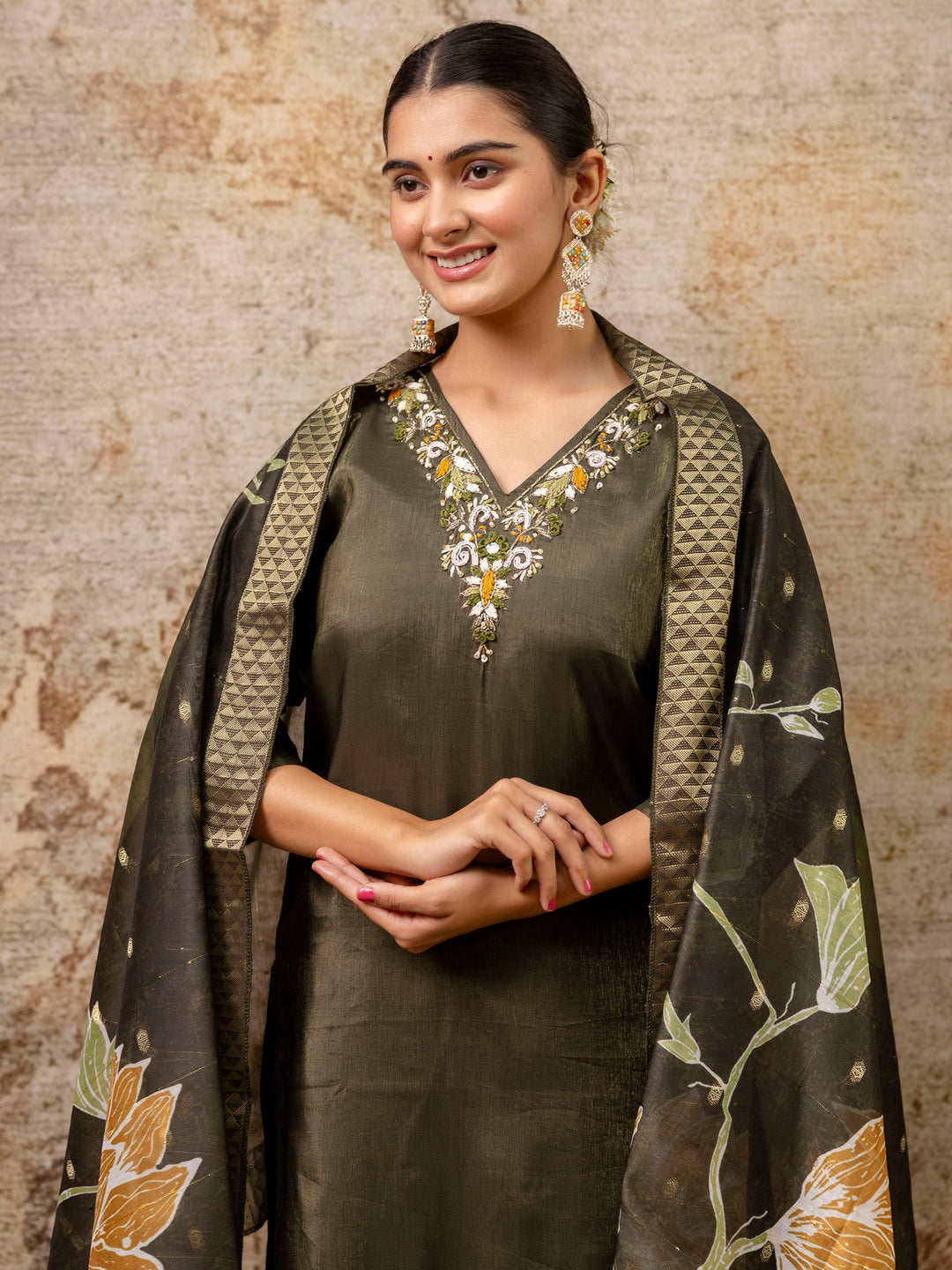 VredeVogel Women Kurta and Pant Sets Simar Silk fabric