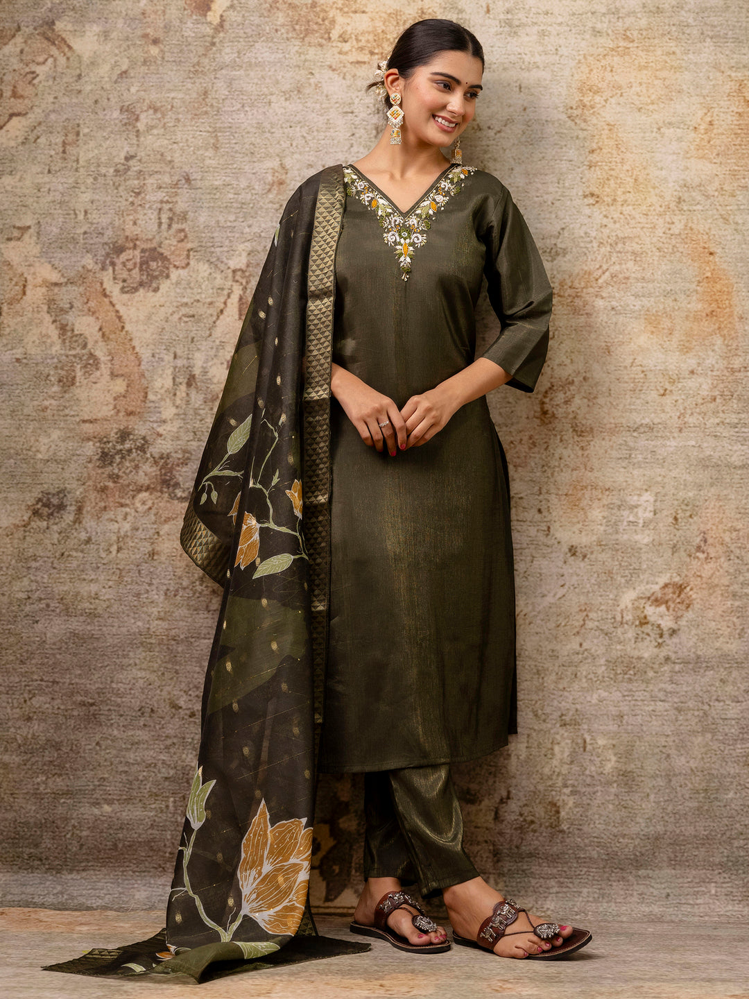VredeVogel Women Kurta and Pant Sets Simar Silk fabric