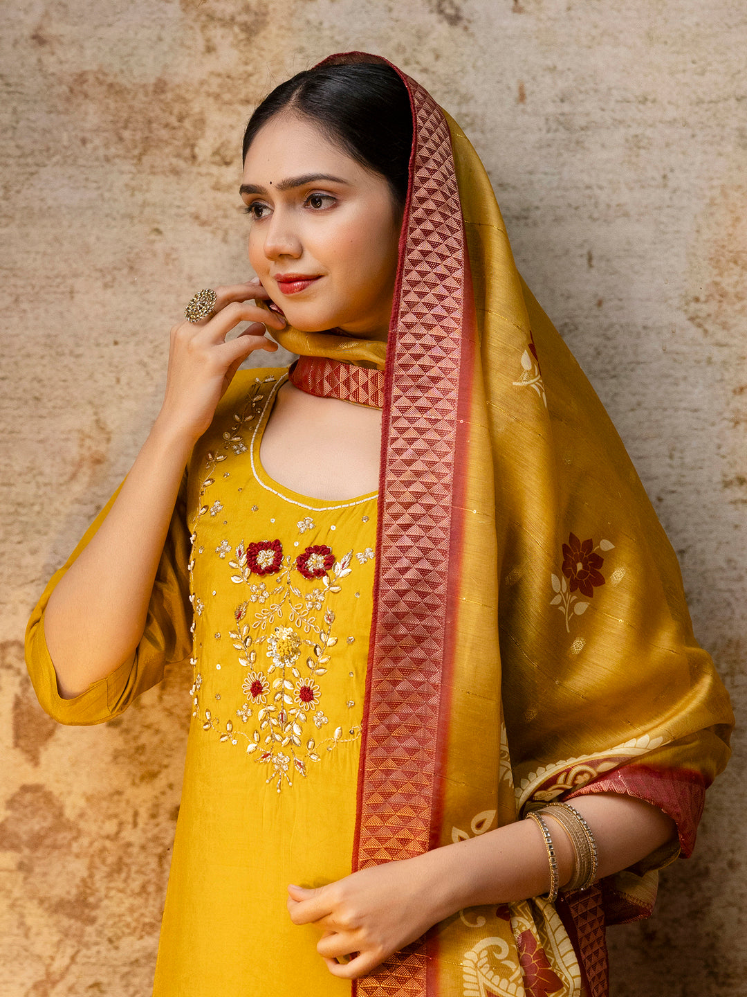 VredeVogel Women Kurta and Pant Sets Simar Silk fabric