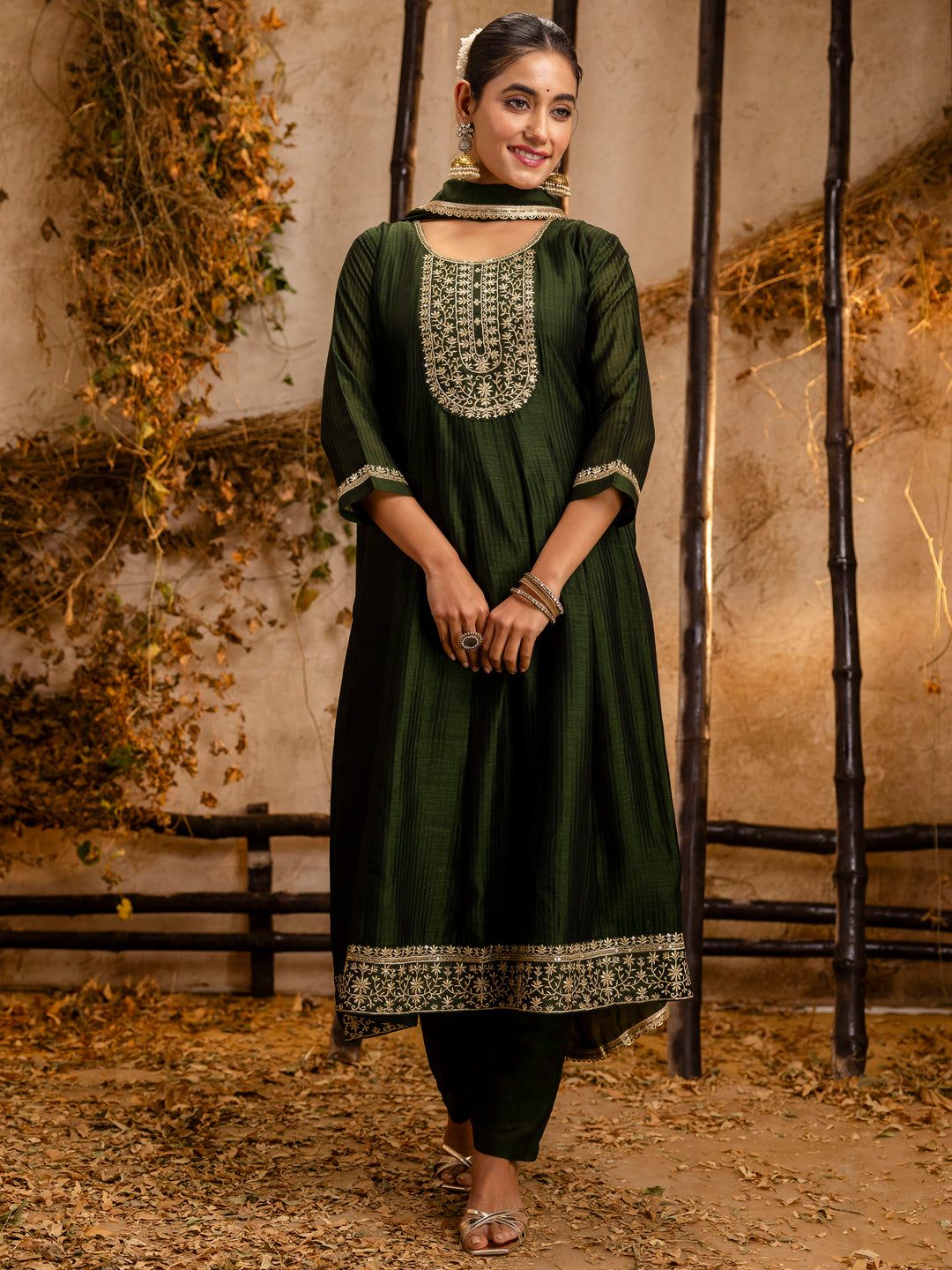 VredeVogel Women's Embroidered Silk Blend Anarkali Kurta Pant With Dupatta Set