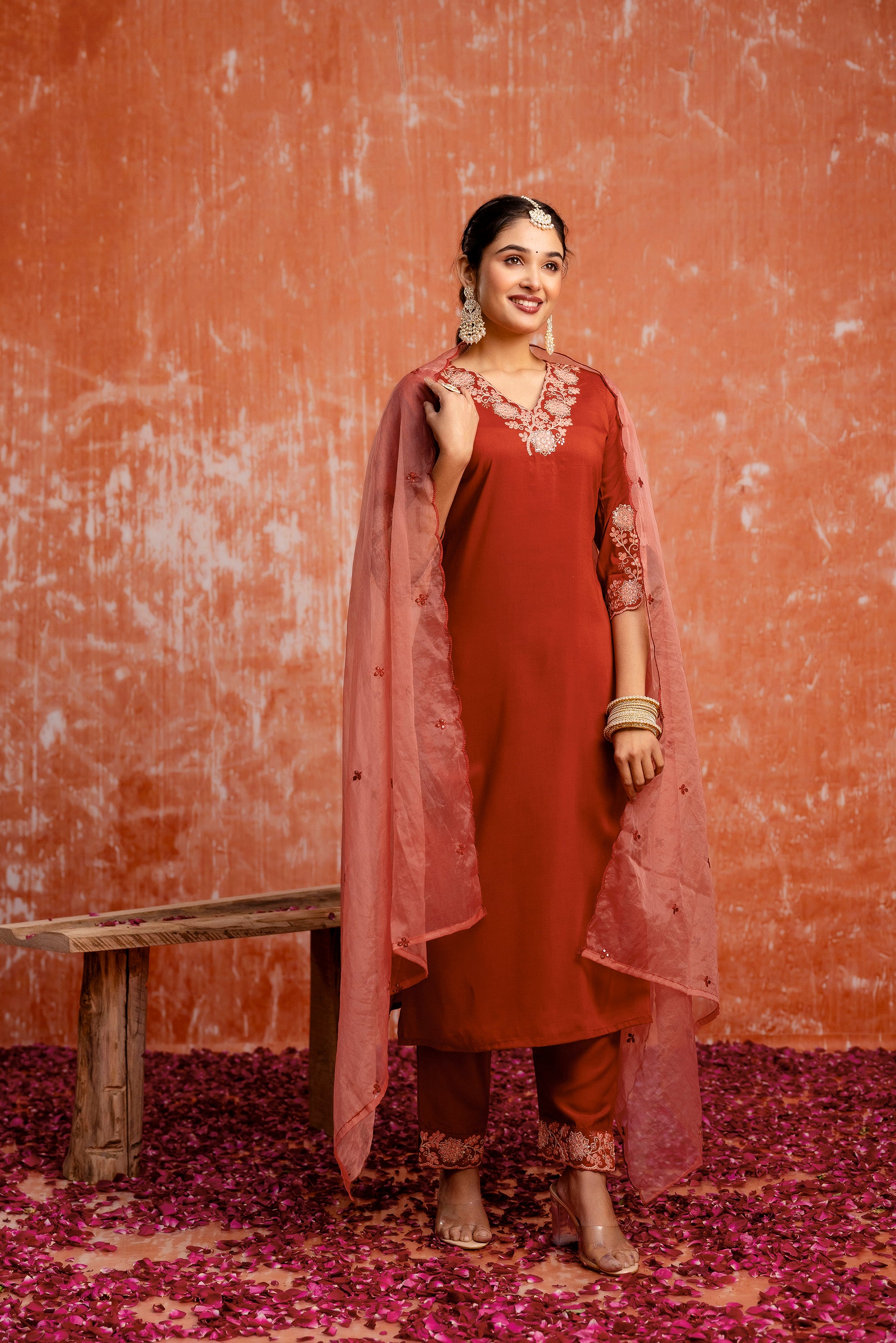 VredeVogel Women Kurta and Pant Sets Chanderi Silk Blend