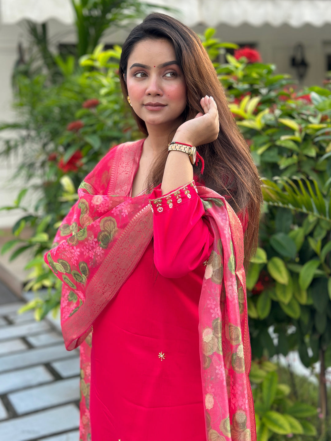 Neena Pink Embroidered Women Kurta Sets With Dupatta Straight Suits